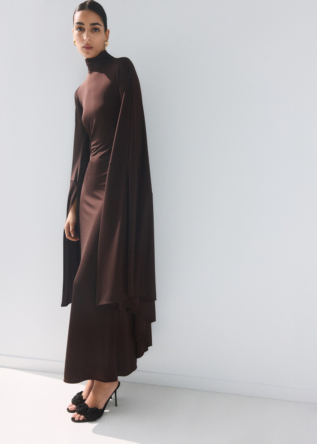 Long-sleeved slit dress