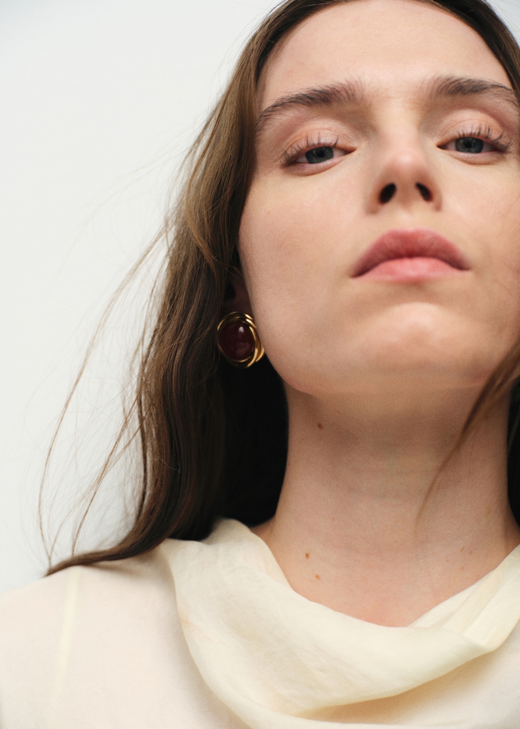 Round resin earrings