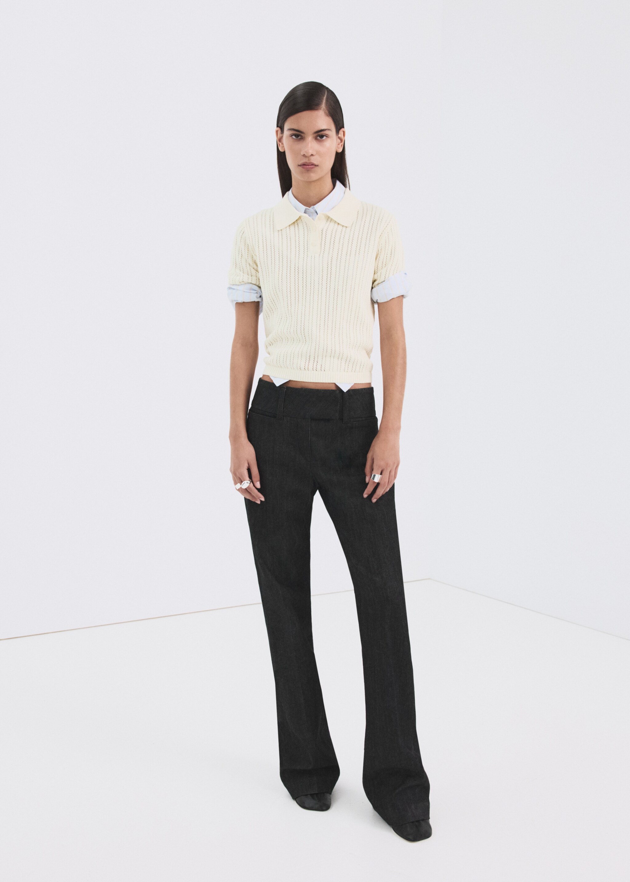 سترة منسوجة مخرمة برقبة بولو - رؤية عامة, بيج فاتح. Ref: 27005829-00.