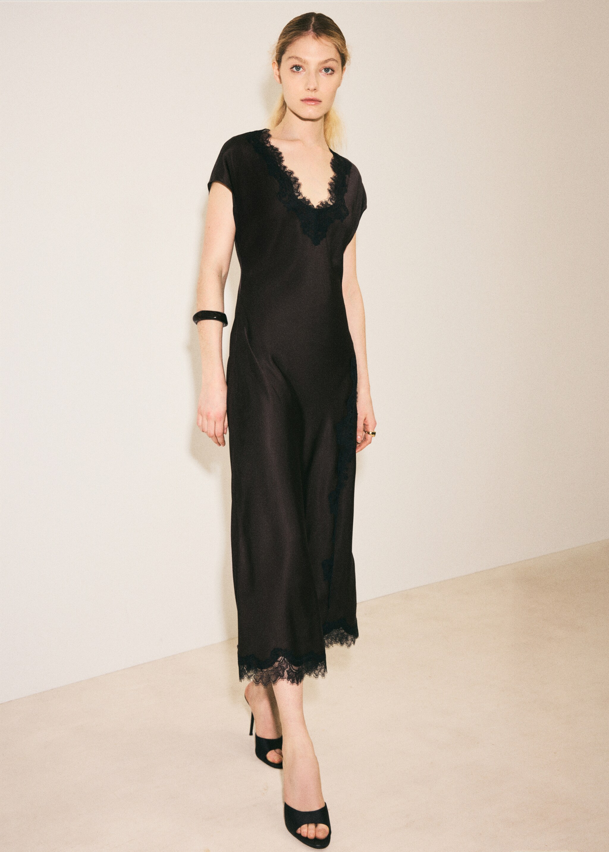 Satin lace dress - General plane, Brown. Ref: 27005846-00.