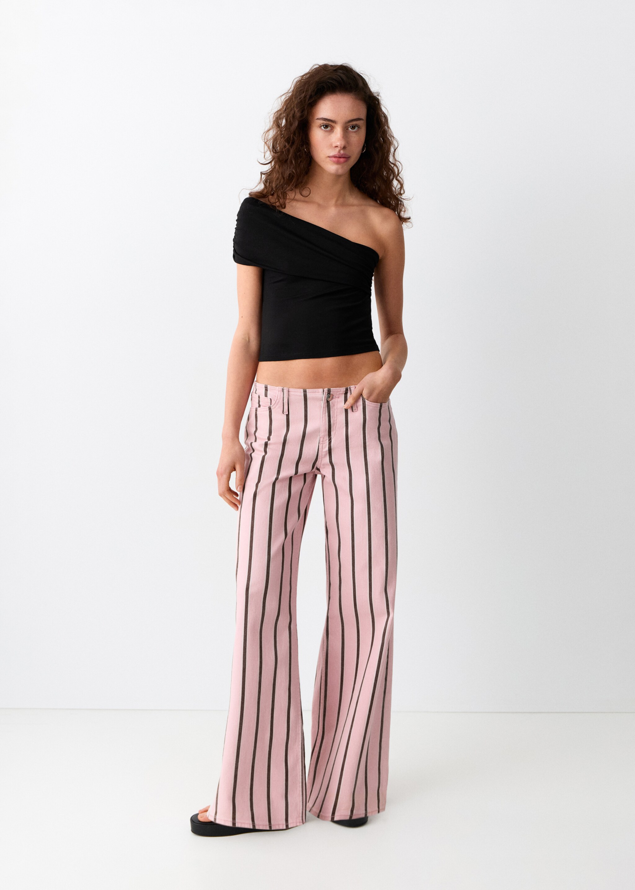 Top palabra de honor asimétrico - Plano general, Negro. Ref: 27006747-00.