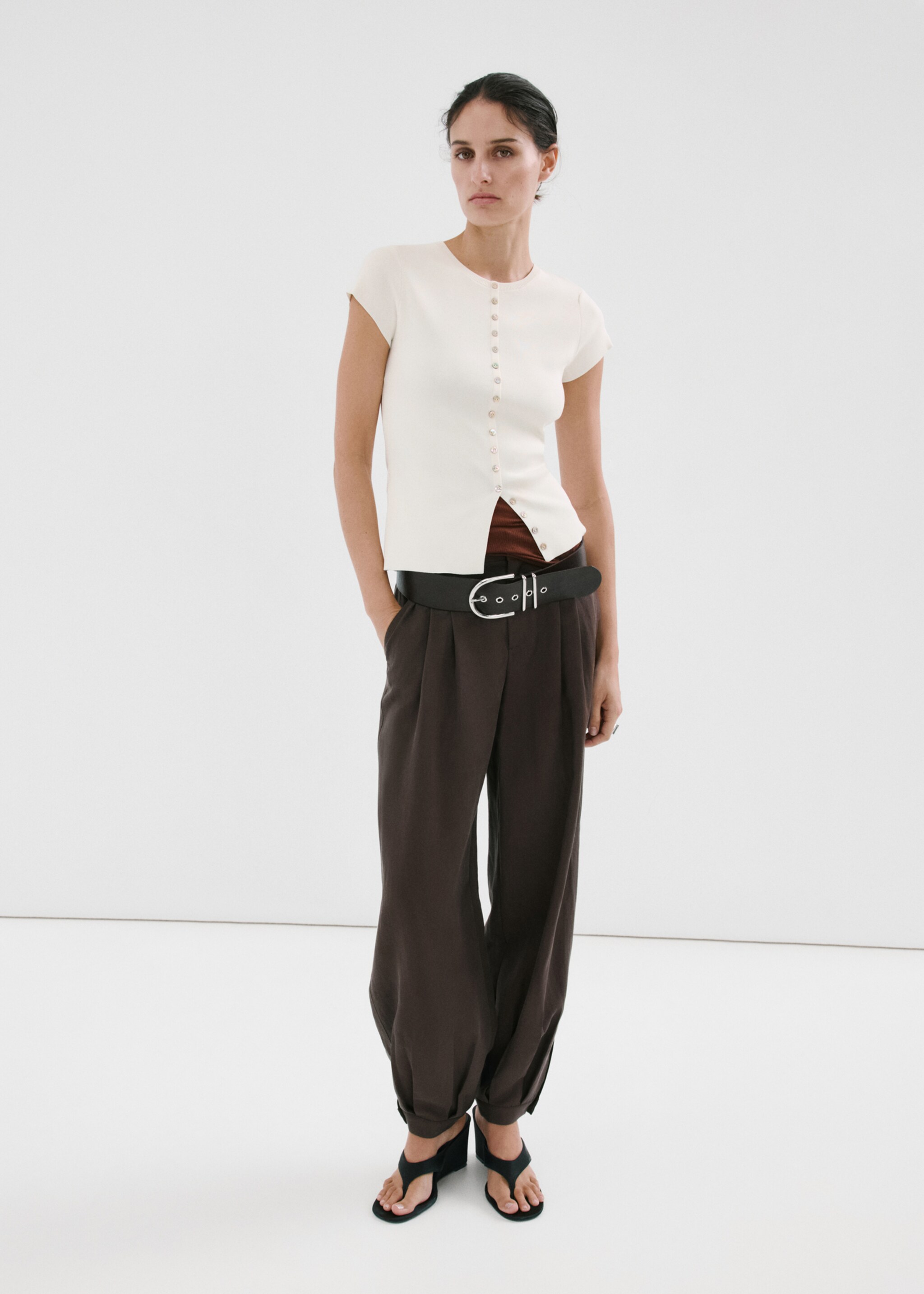 Jersey punto detalle botones - Plano general, Crudo. Ref: 27007150-00.