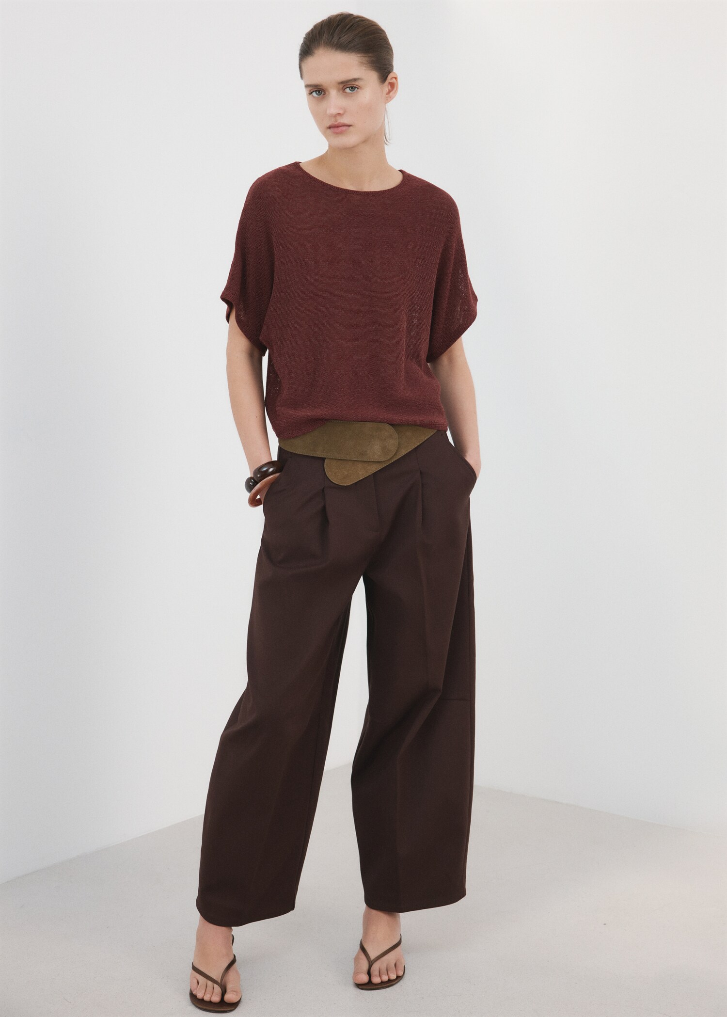 Short-sleeved knitted sweater - General plane