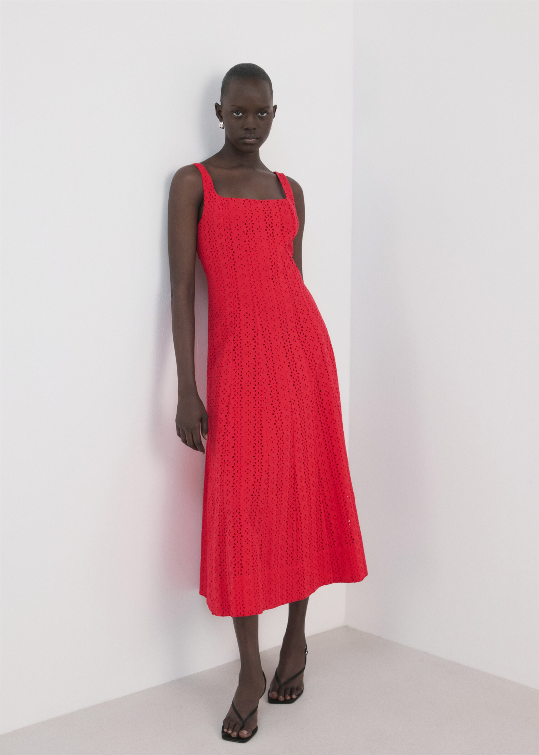 Embroidered cutwork A-line dress - General plane, Red. Ref: 27007163-00.