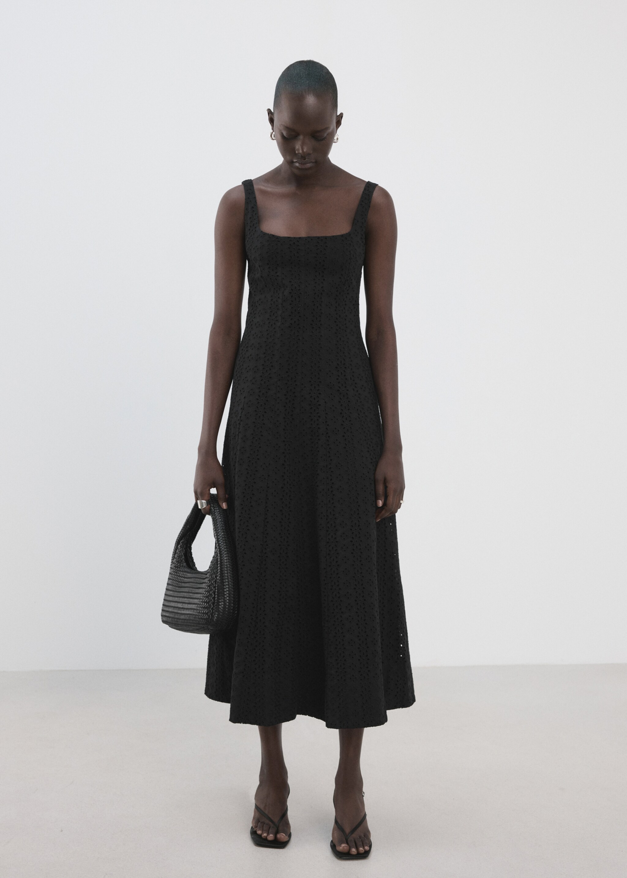 Embroidered cutwork A-line dress - General plane, Black. Ref: 27007163-00.