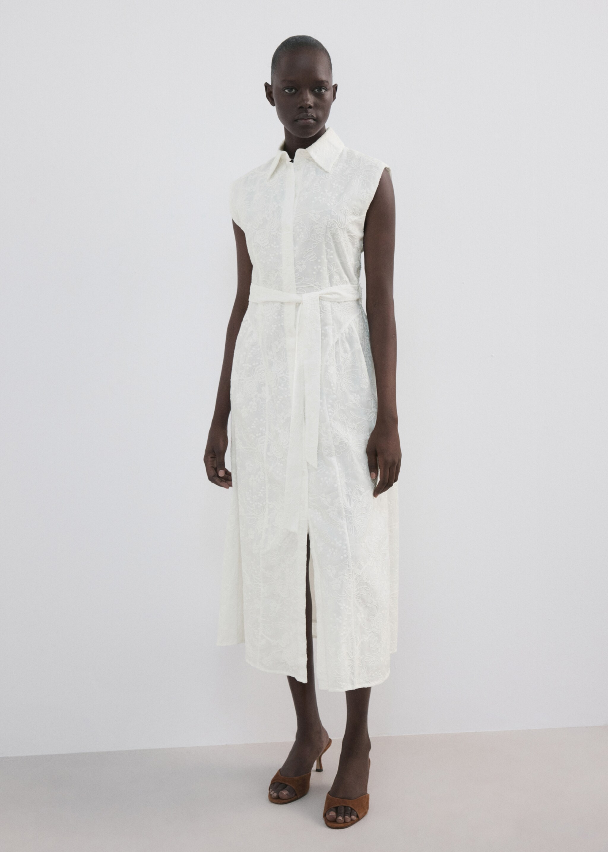 Embroidered belt dress - General plane, Ecru. Ref: 27007164-00.
