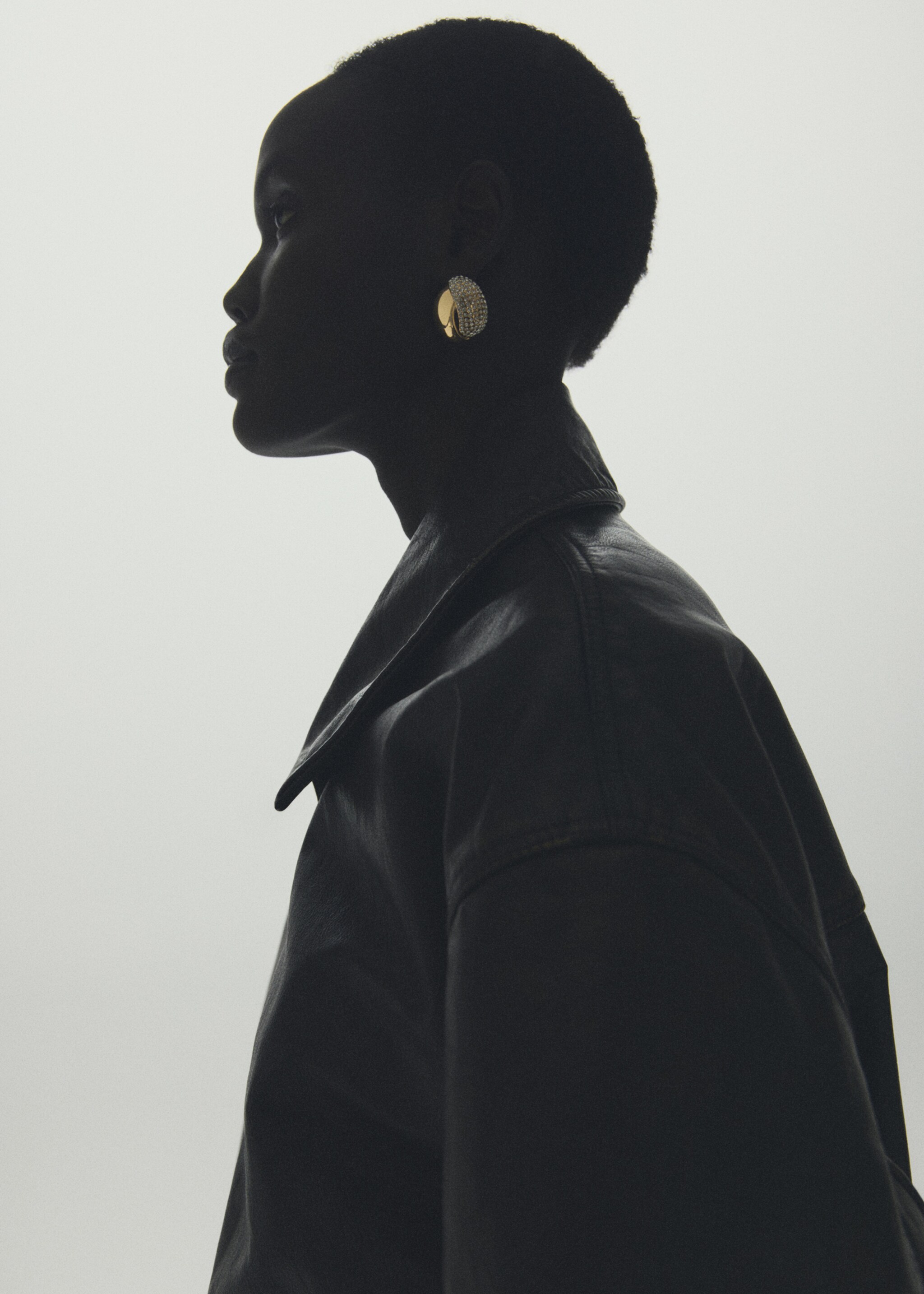 Oval earrings with combined crystals - General plane, Gold. Ref: 27011229-00.