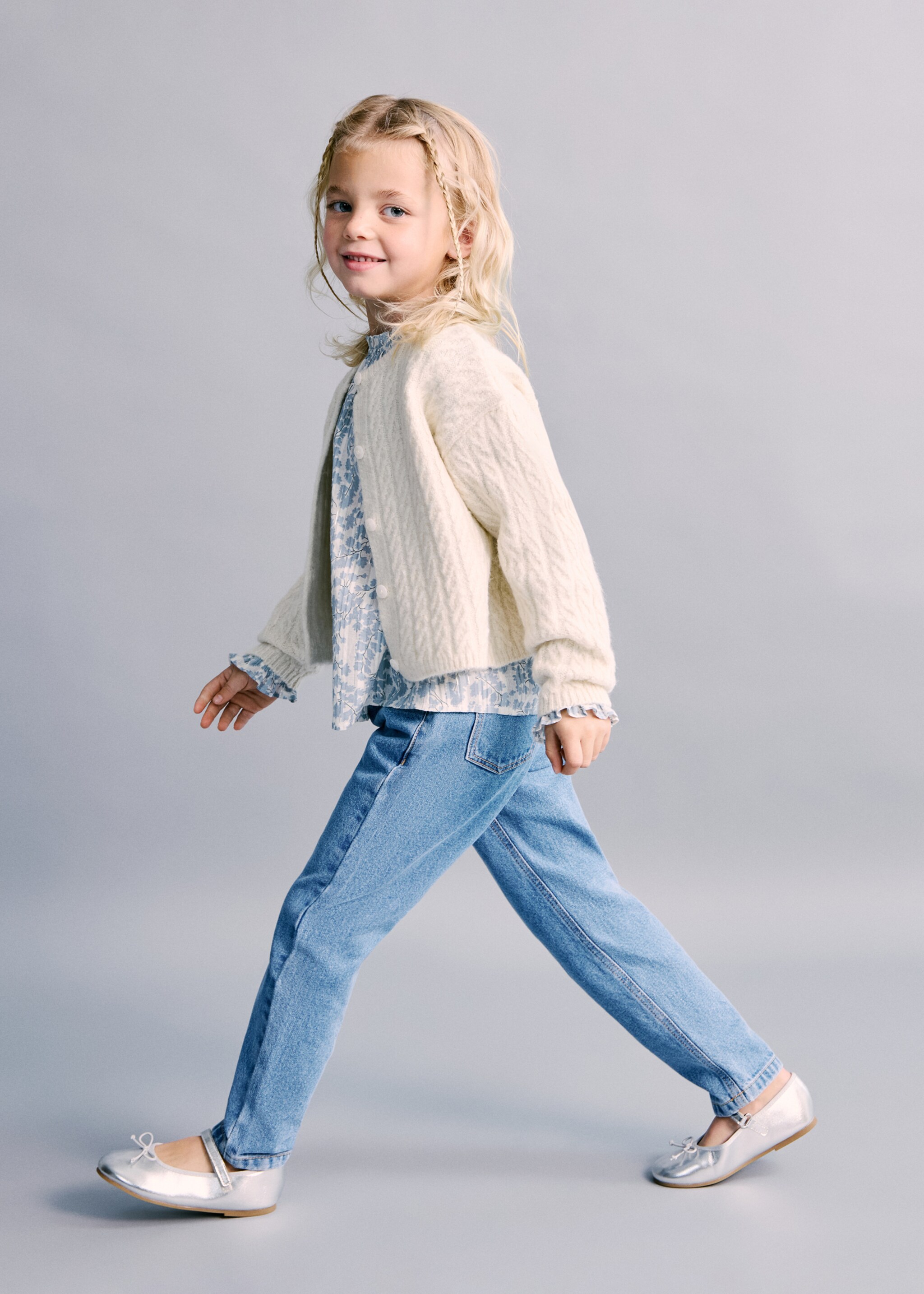 Paper bag jeans with buttons - General plane, Medium Blue. Ref: 27011275-00.