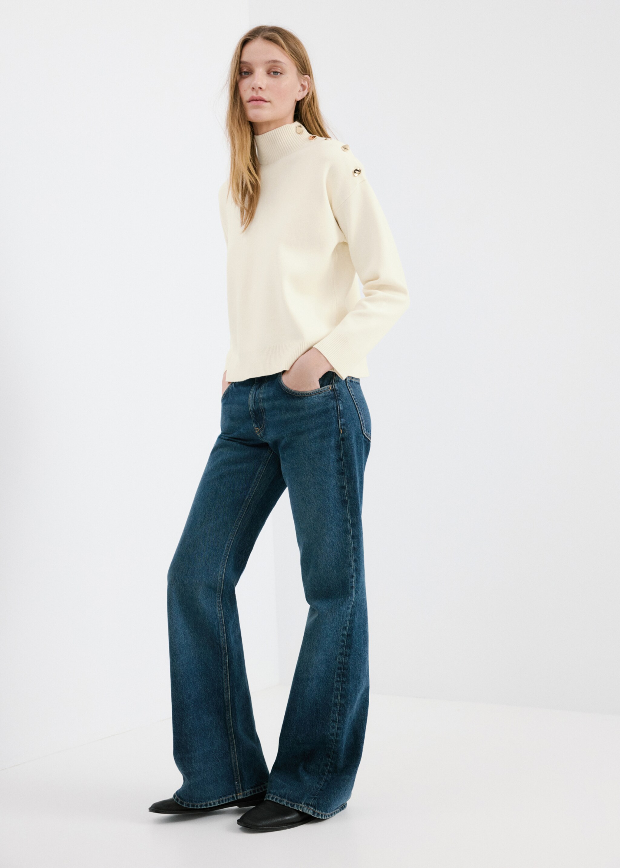 Плетен пуловер с копчета с камъни - Обща равнина, Екрю. Ref: 27011281-00.