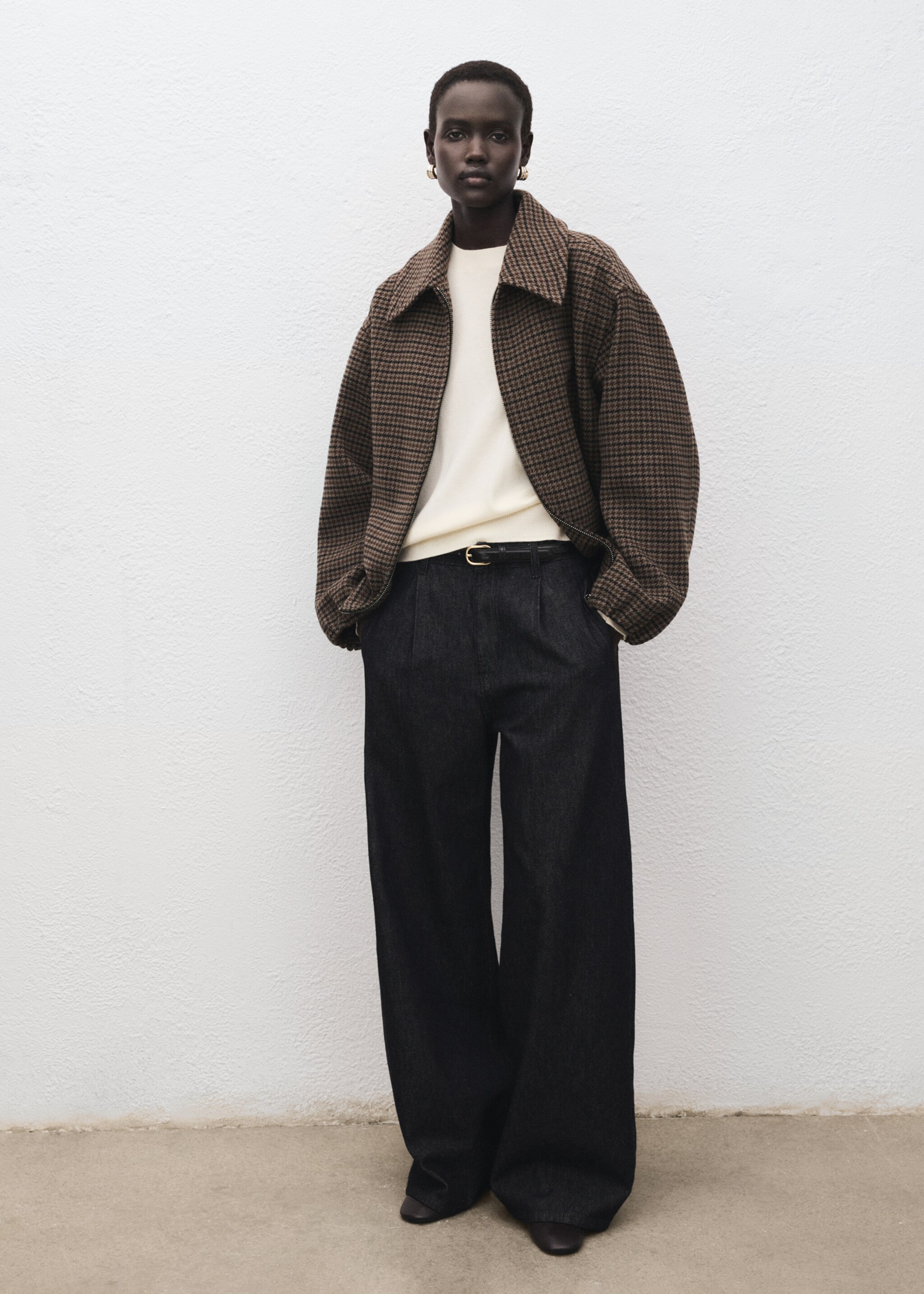 كنزة جيرسي محبوكة برقبة دائرية - رؤية عامة, بيج فاتح. Ref: 27011284-00.