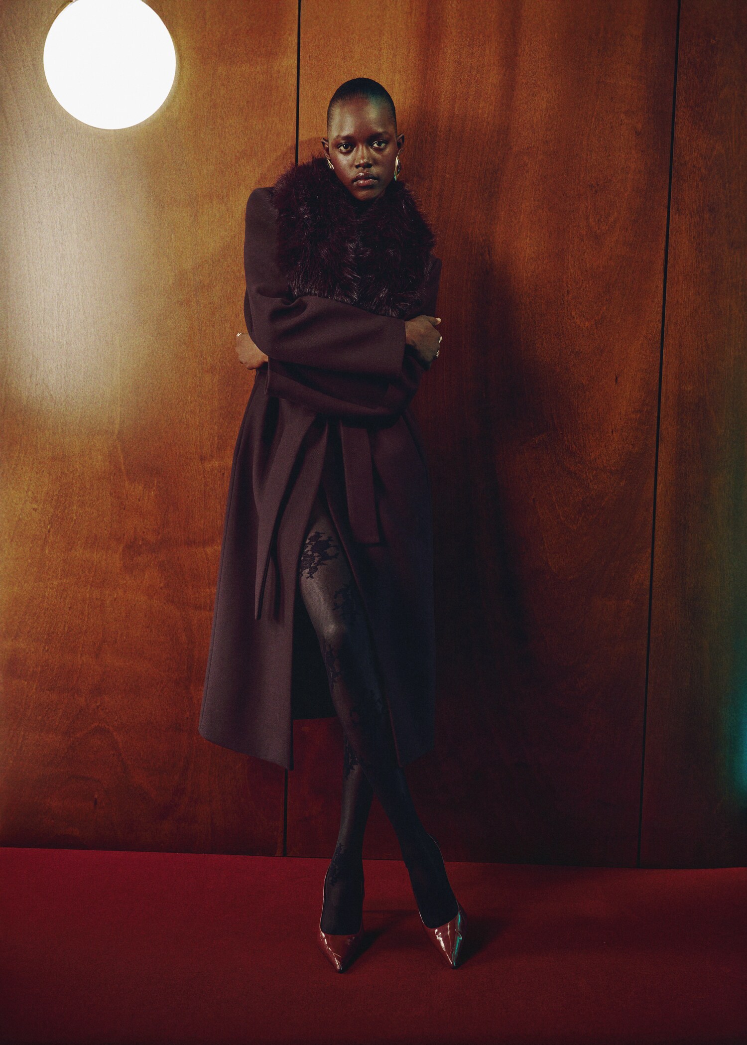 Manteco Wollmantel mit Fellkragen - Allgemeine Ansicht