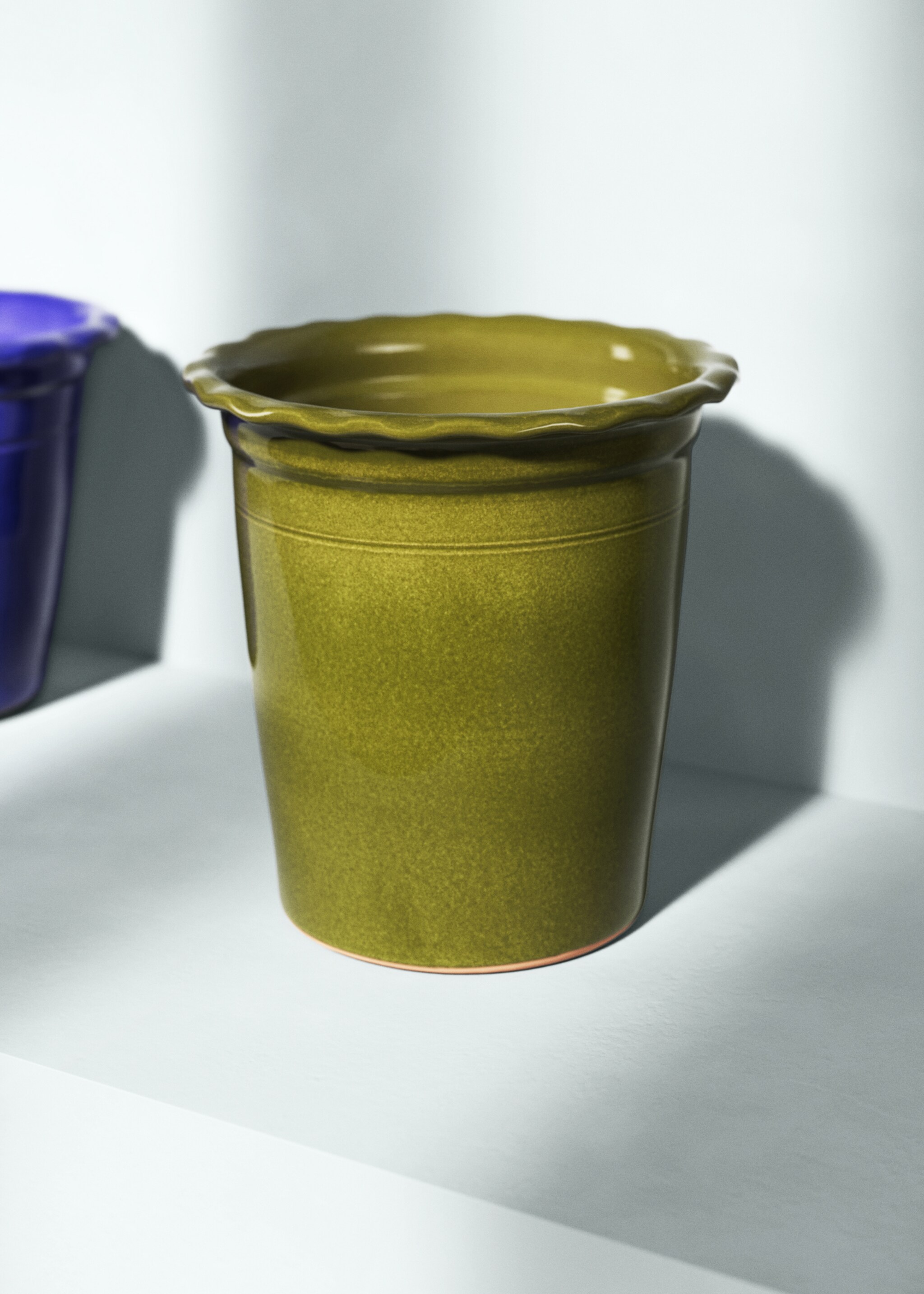 Large terracotta wave-pattern planter - General plane, Pastel Green. Ref: 27011529-00.