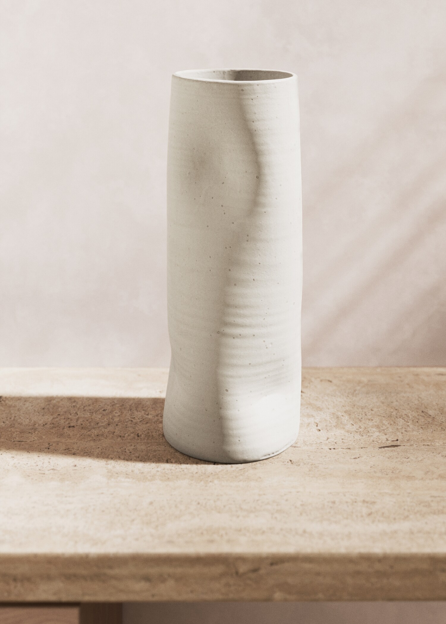 Grand vase irrégulier - Plan général