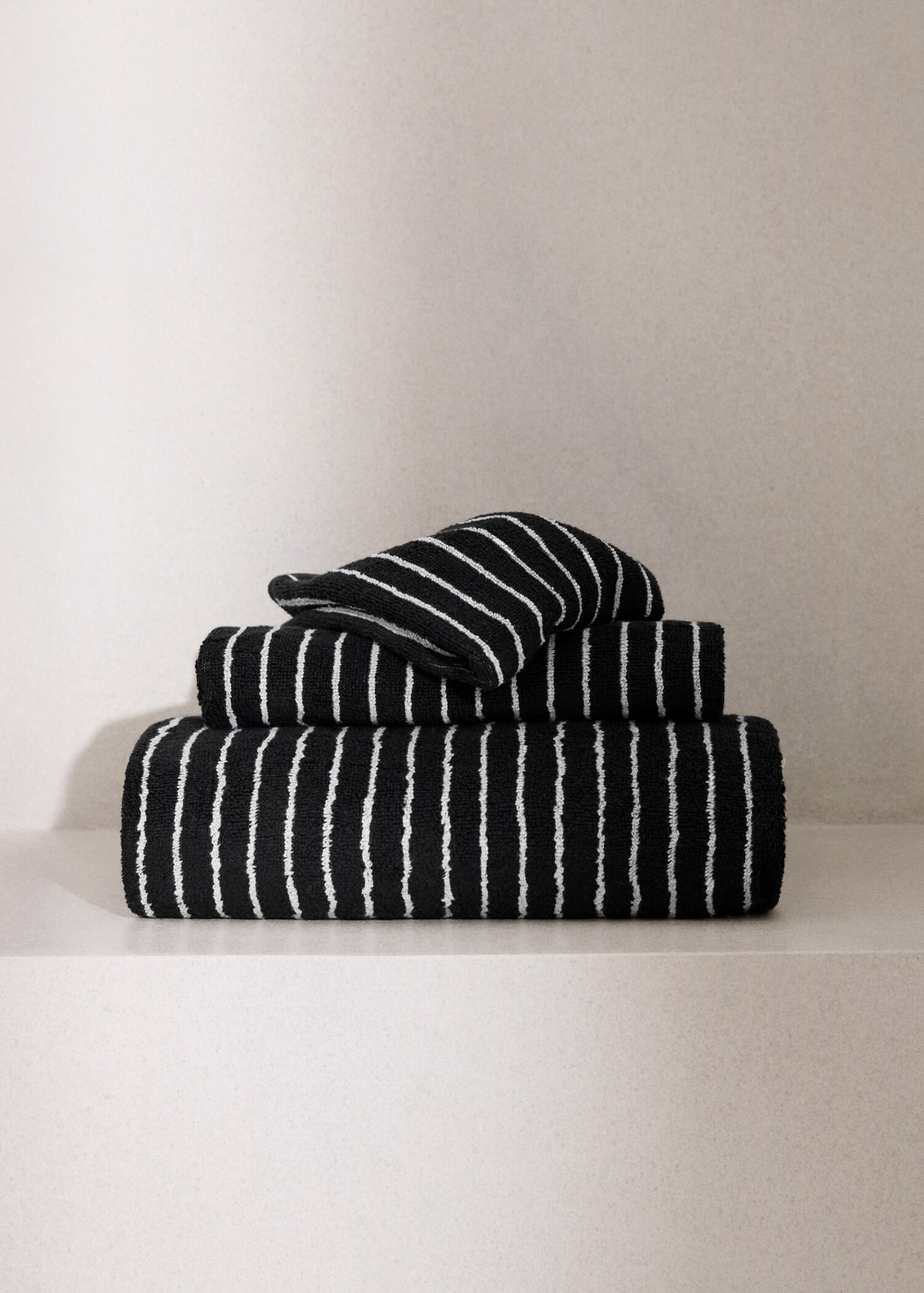 Two-tone striped cotton washcloth - General plane