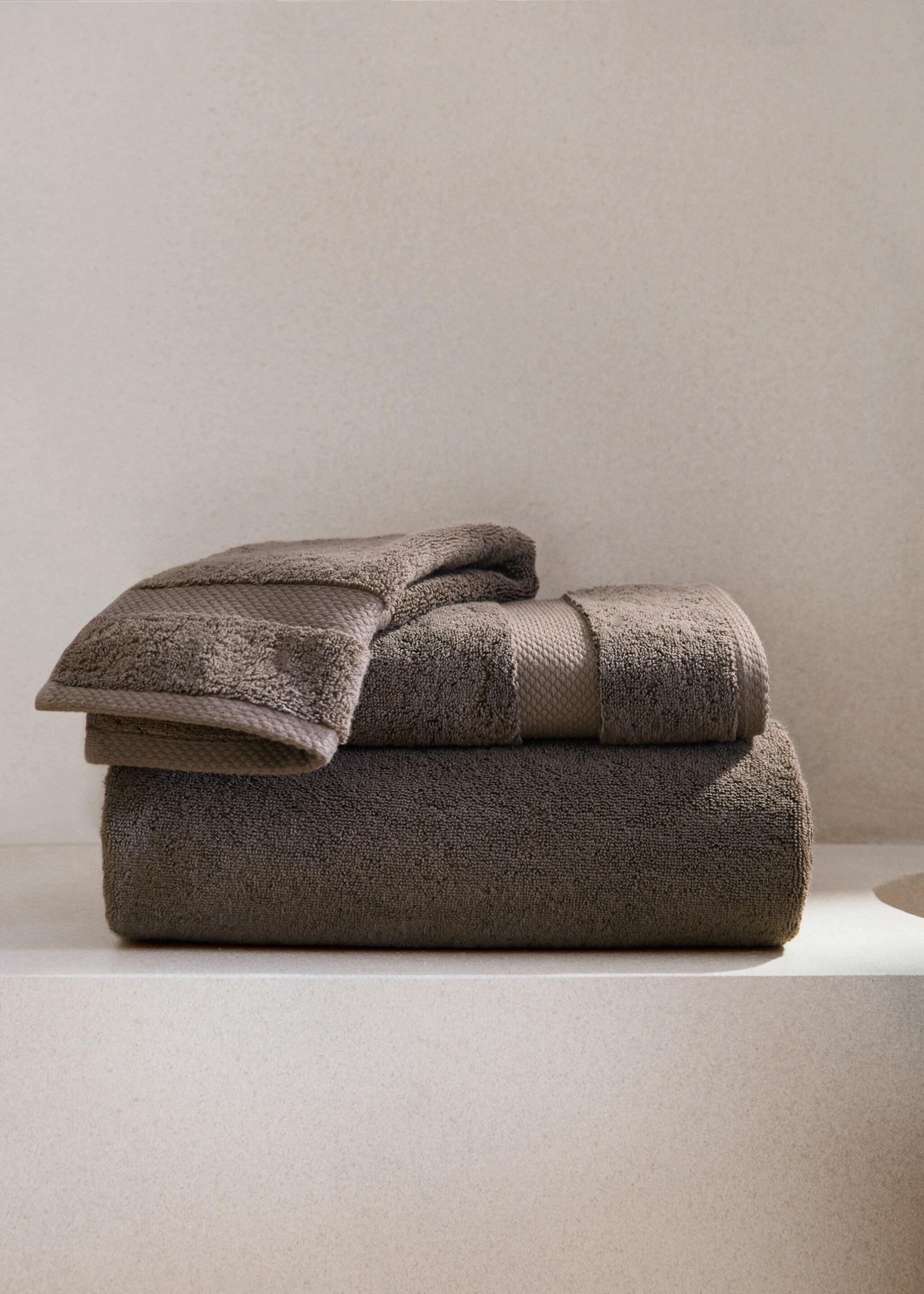 Extra-soft cotton hand towel - General plane, Brown. Ref: 27011539-00.