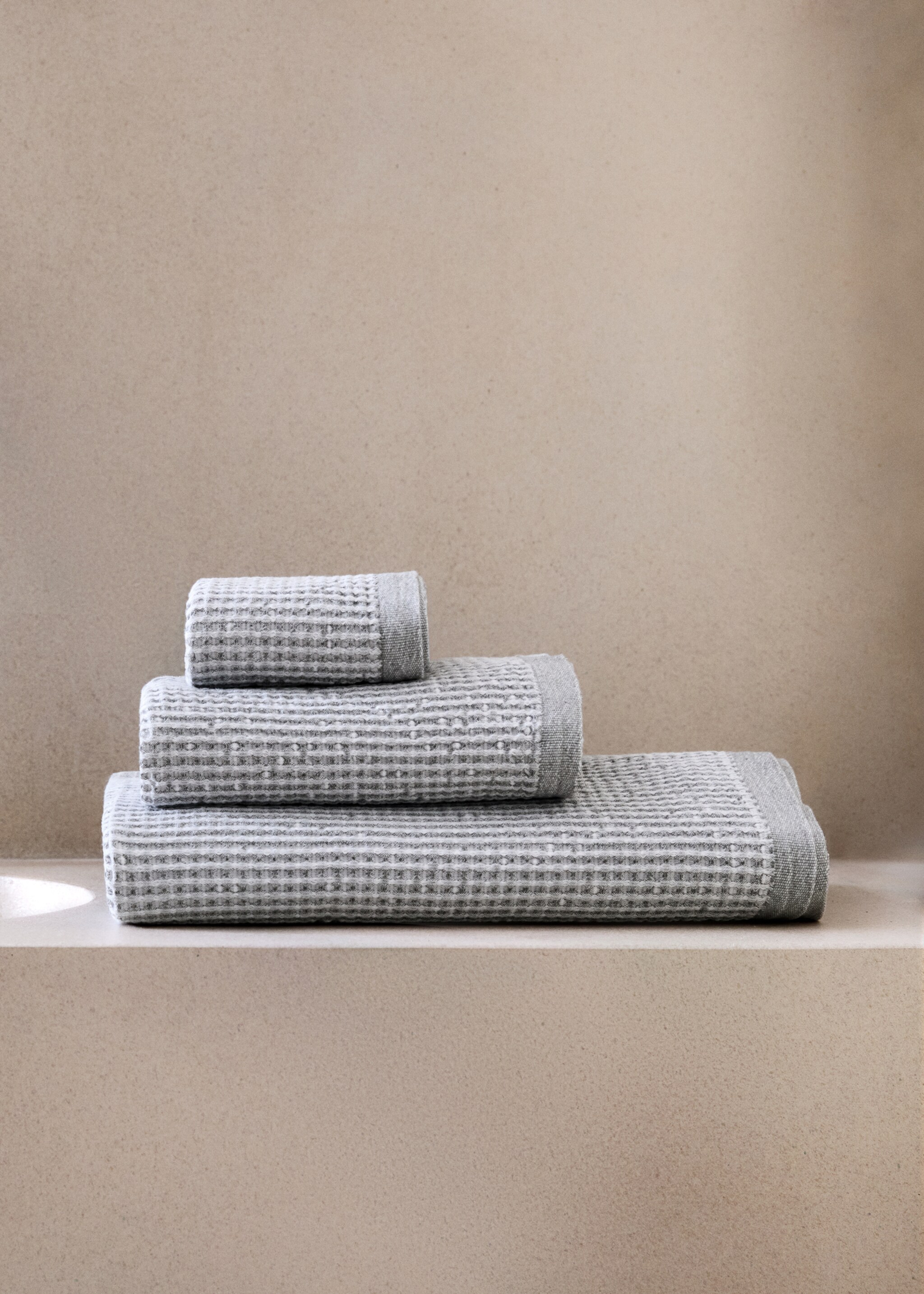 Tovallola lavabo cotó arrissat waffle - Pla general, Gris. Ref: 27011550-00.