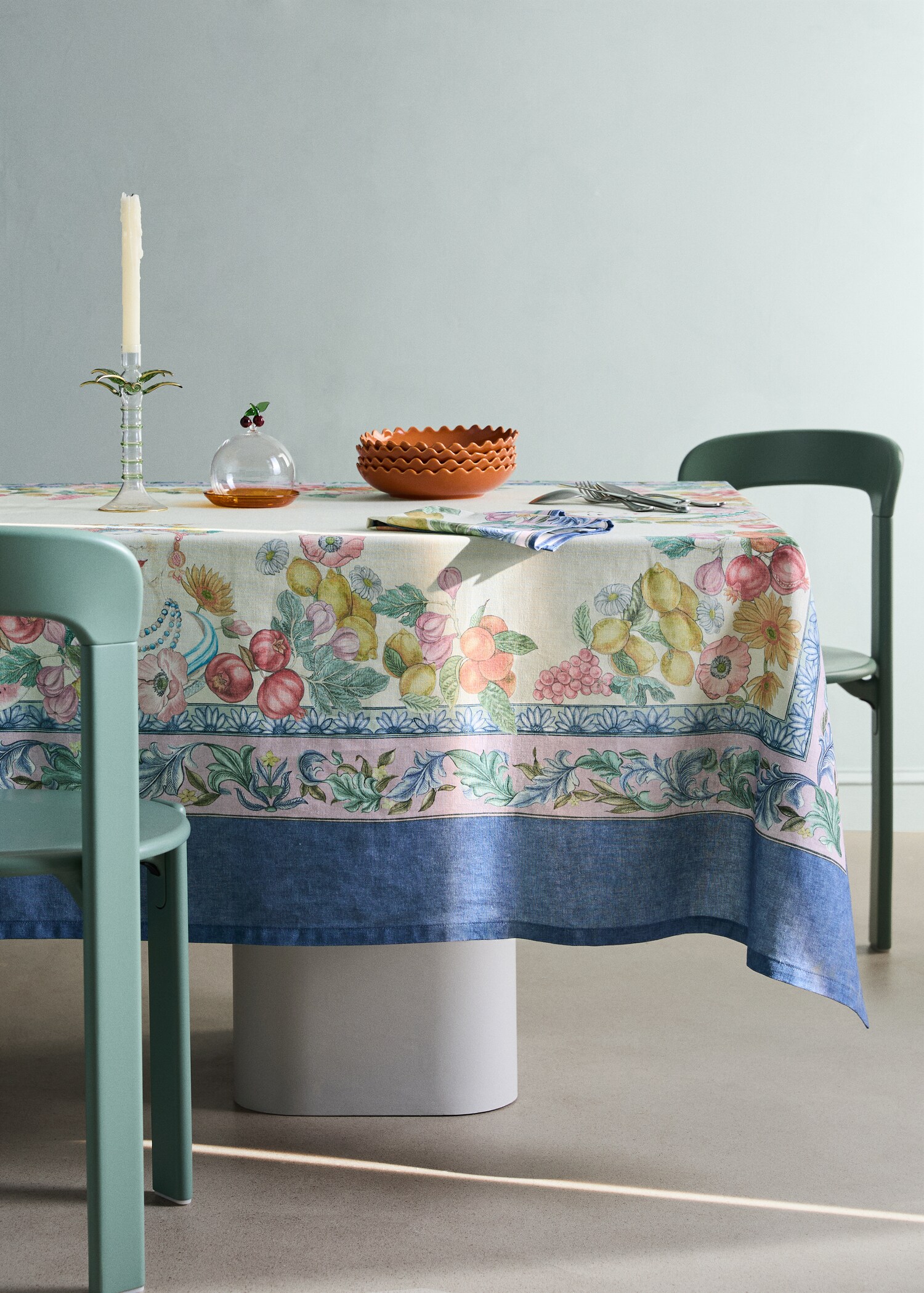 Fruit print cotton linen tablecloth for 2 to 4 people - General plane