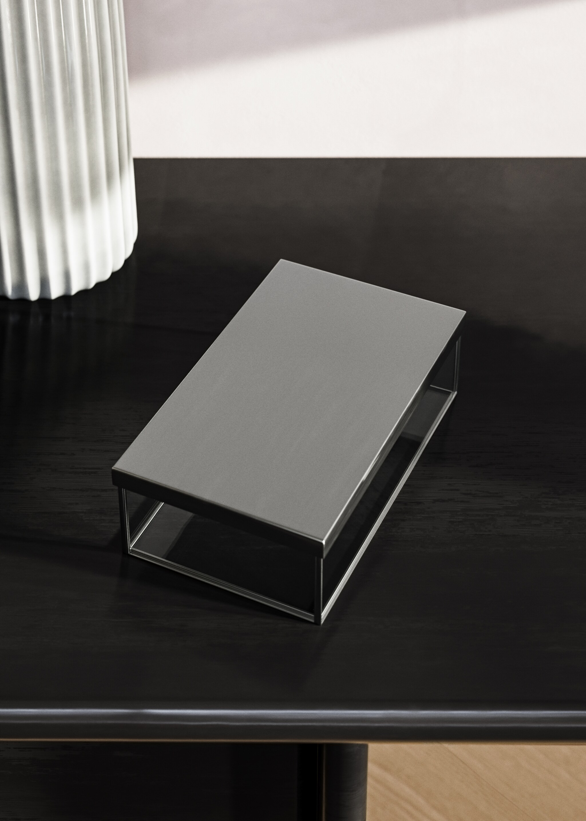 Medium glass box with metal contrast - General plane, Silver. Ref: 27012908-00.