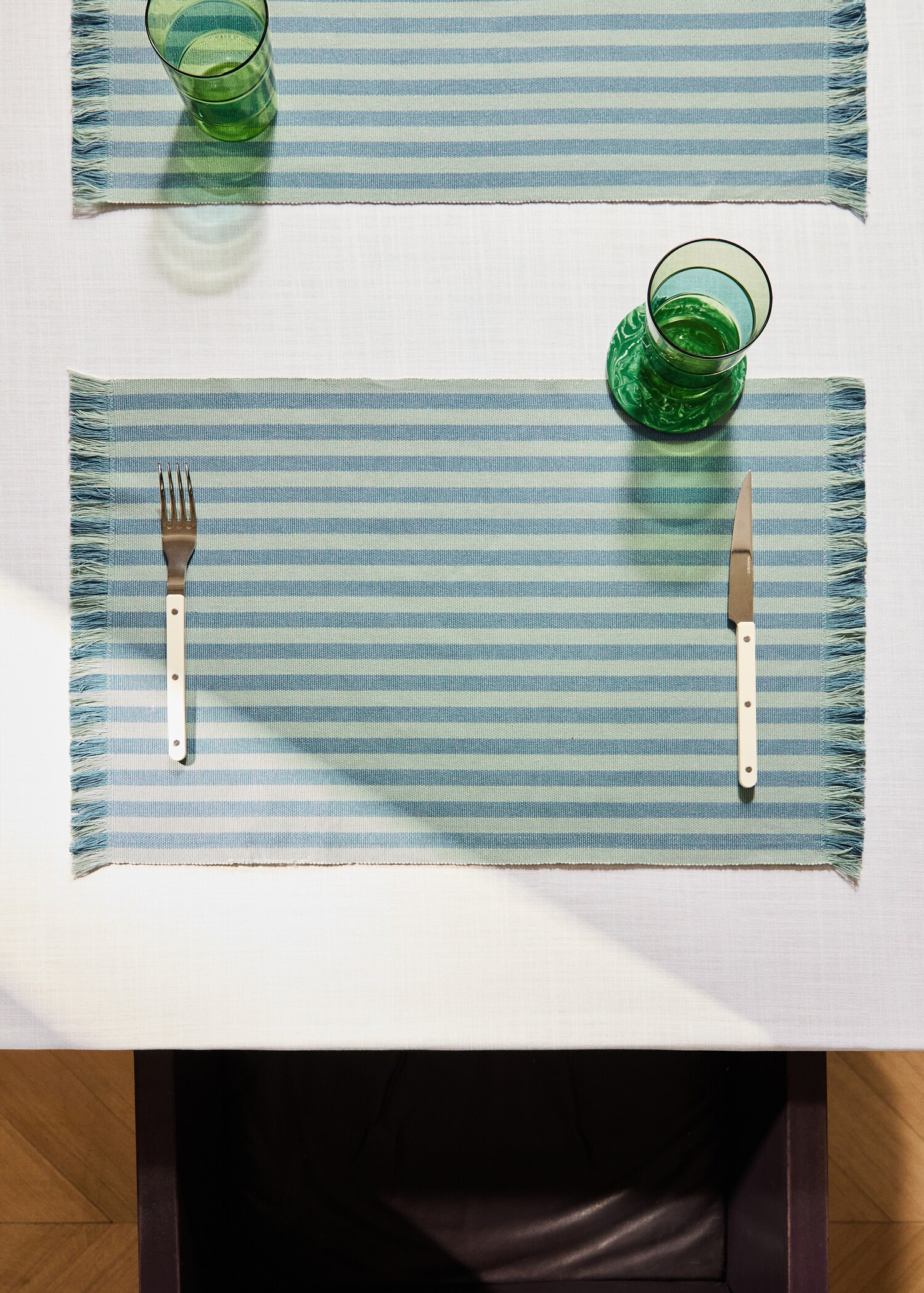 Yarn-dyed bicolour striped table mats - General plane