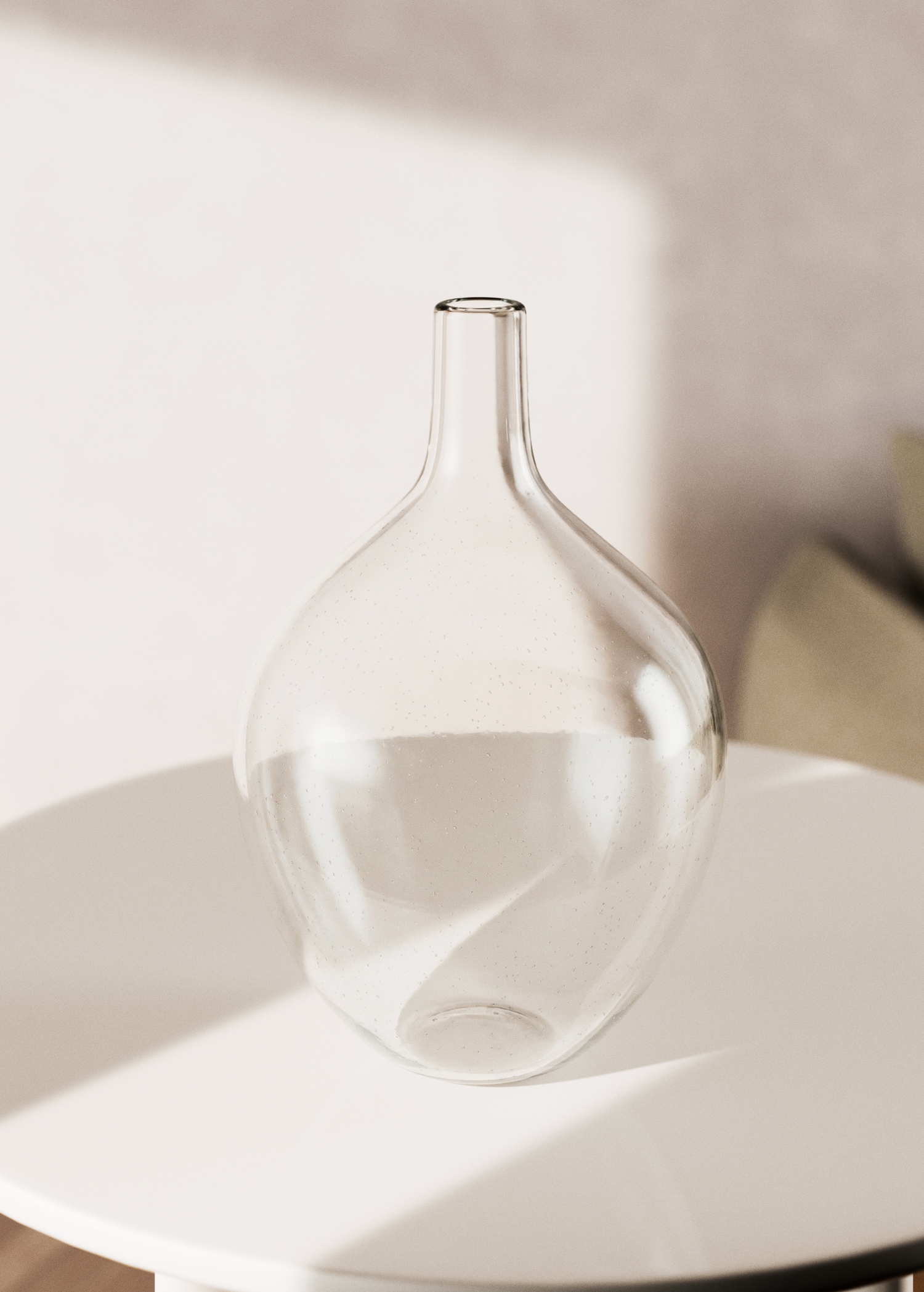 Large glass bottle vase - General plane