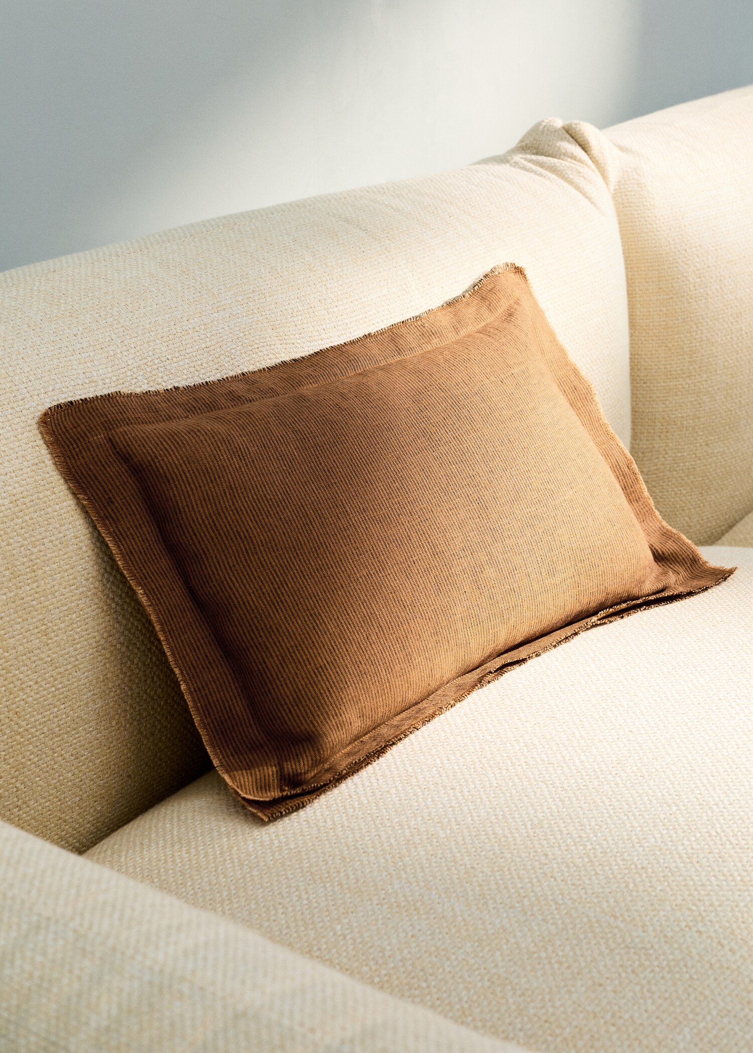 Linen cushion cover with topstitch finish 30x50 cm - General plane