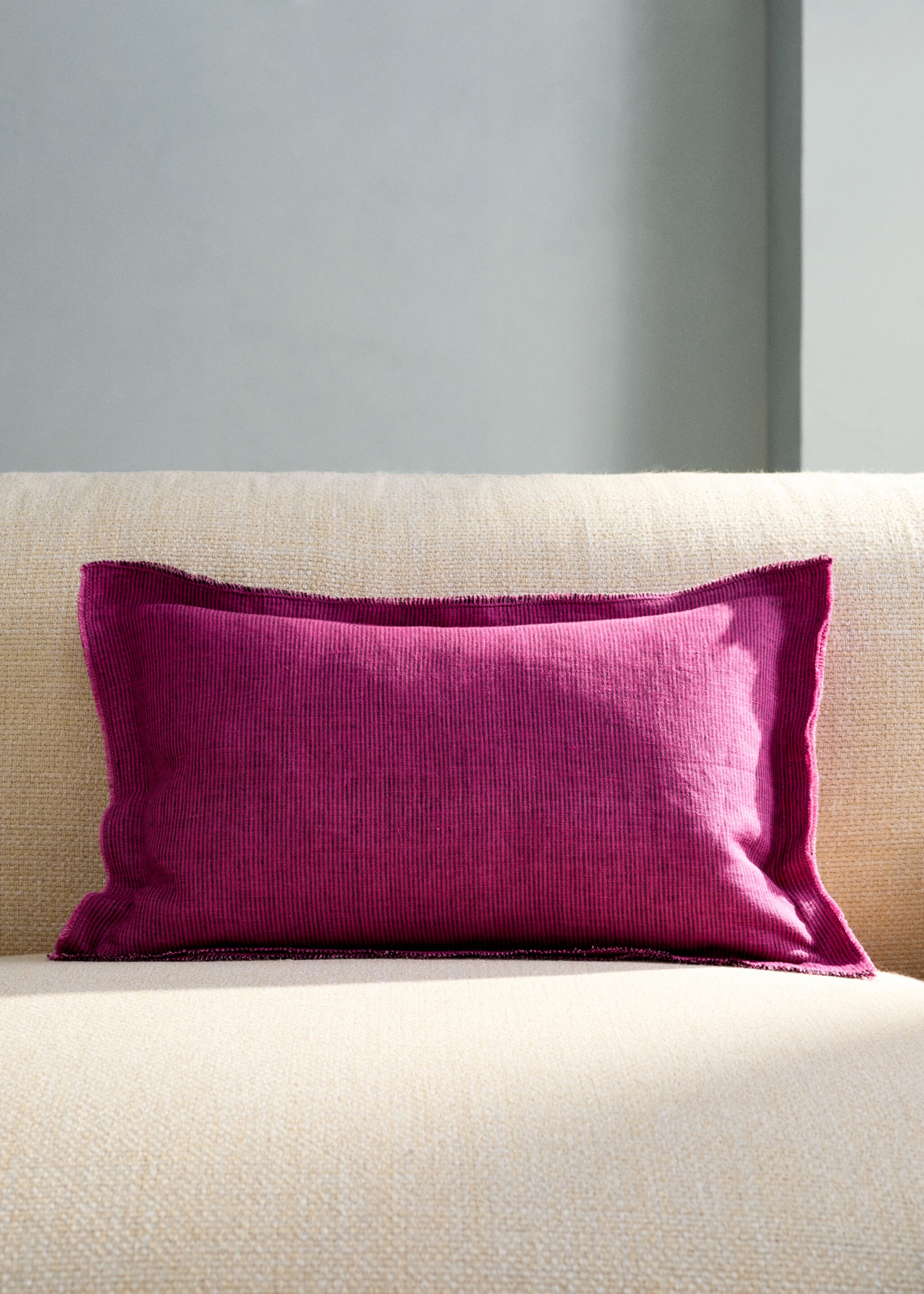 Linen cushion cover with topstitch finish 30x50 cm - General plane, Pink. Ref: 27013318-00.