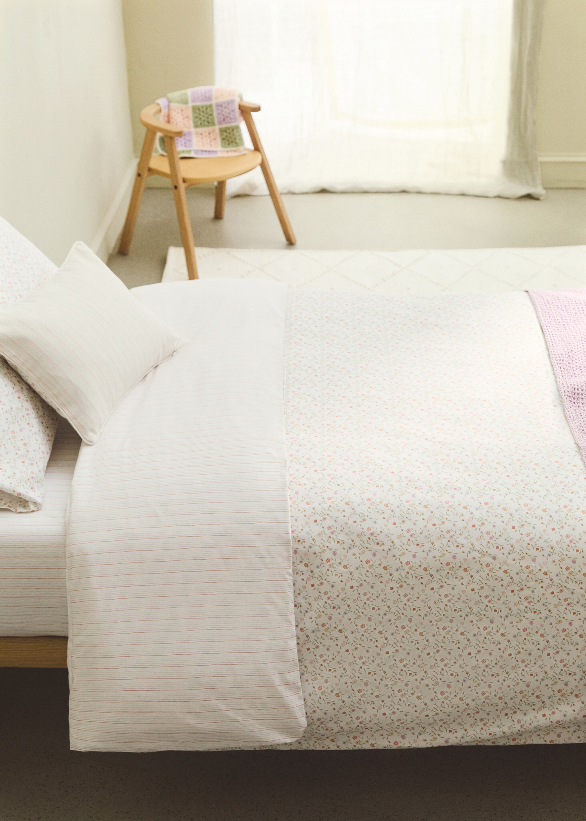 Reversible children's duvet cover stripes flowers 90 cm bed - General plane, Pink. Ref: 27014073-00.