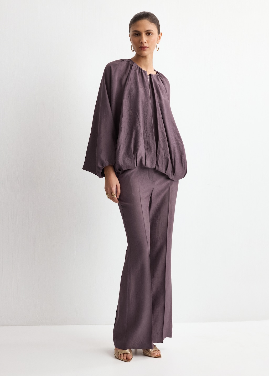 Straight mid-rise pants - image 2