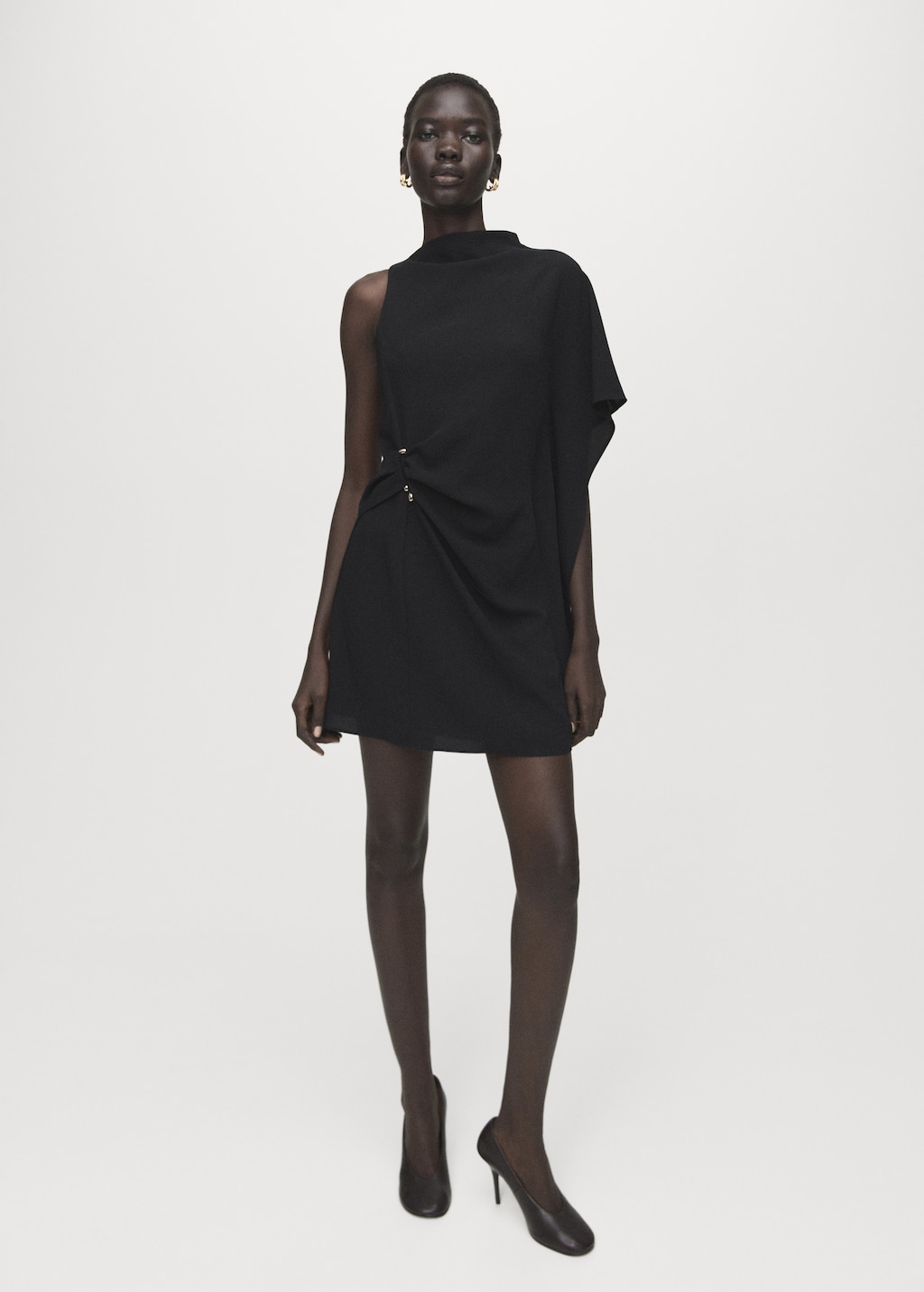 Short asymmetrical sleeve dress