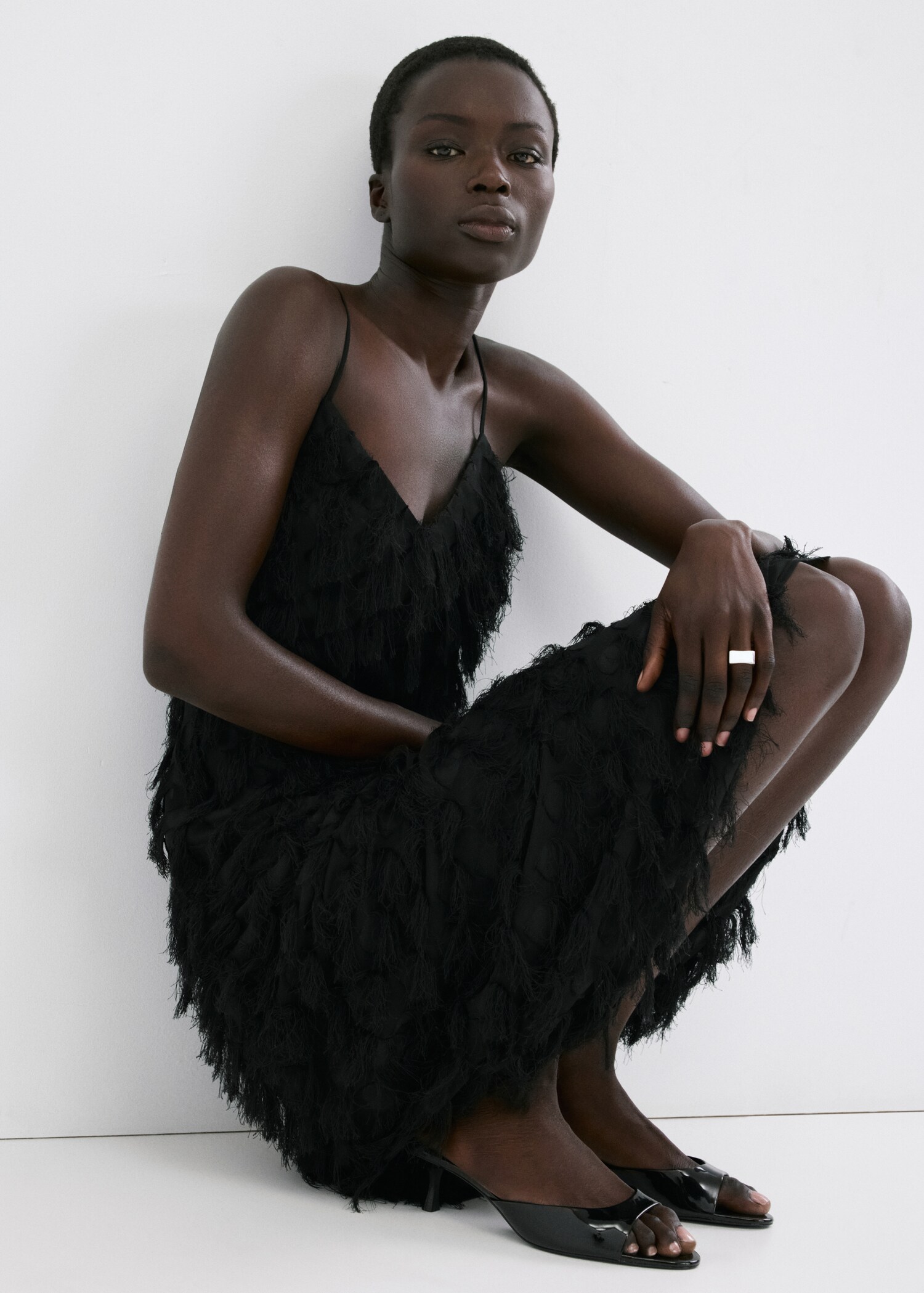 Kitten-heel sandals with strap - General plane