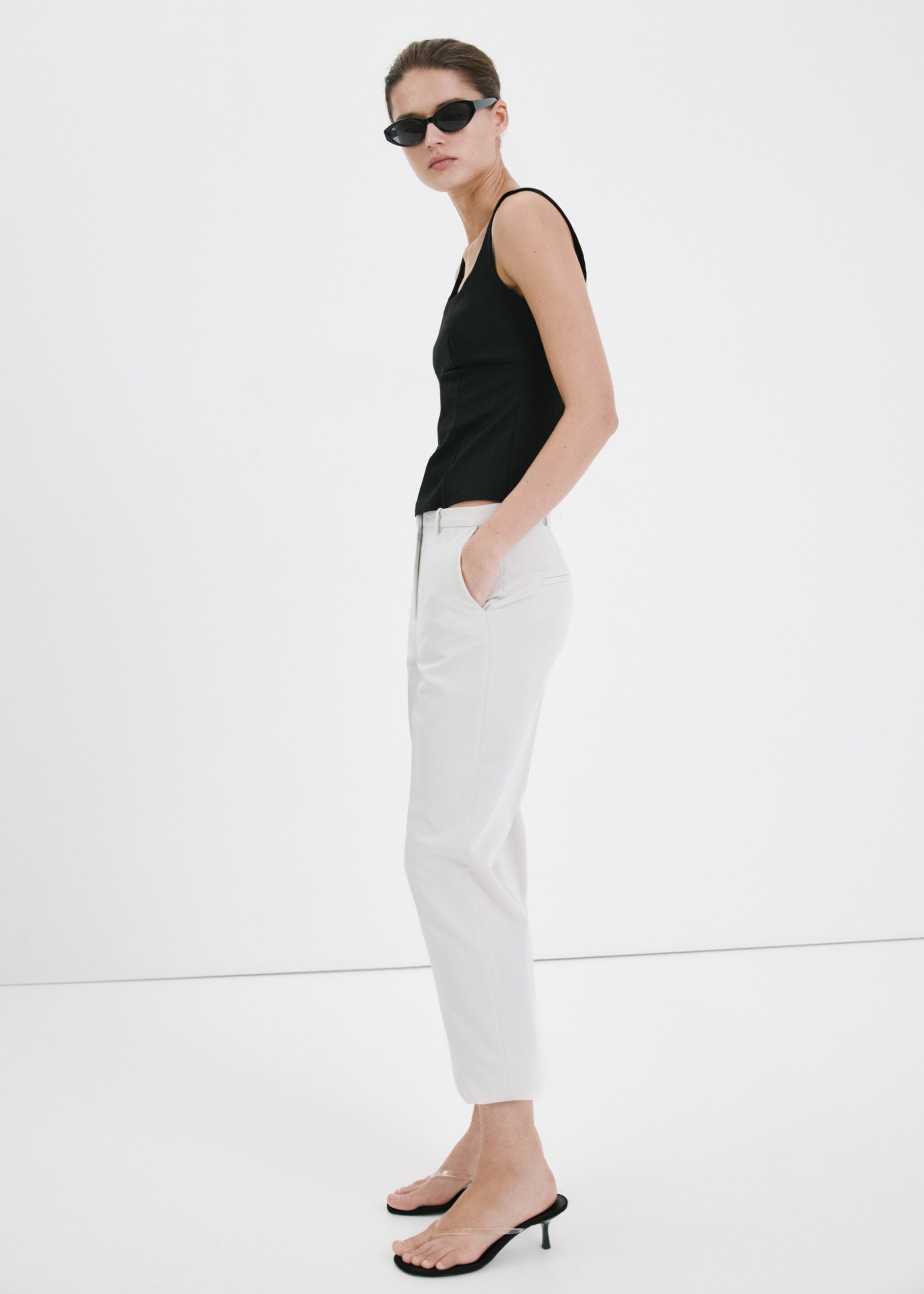 Top ajusté décolleté - Plan général, Noir. Ref: 27017152-00.