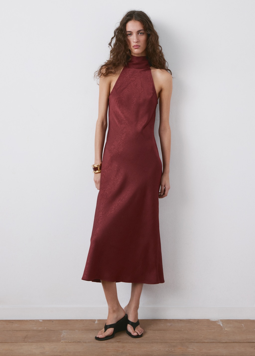Halter-neck dress with bow