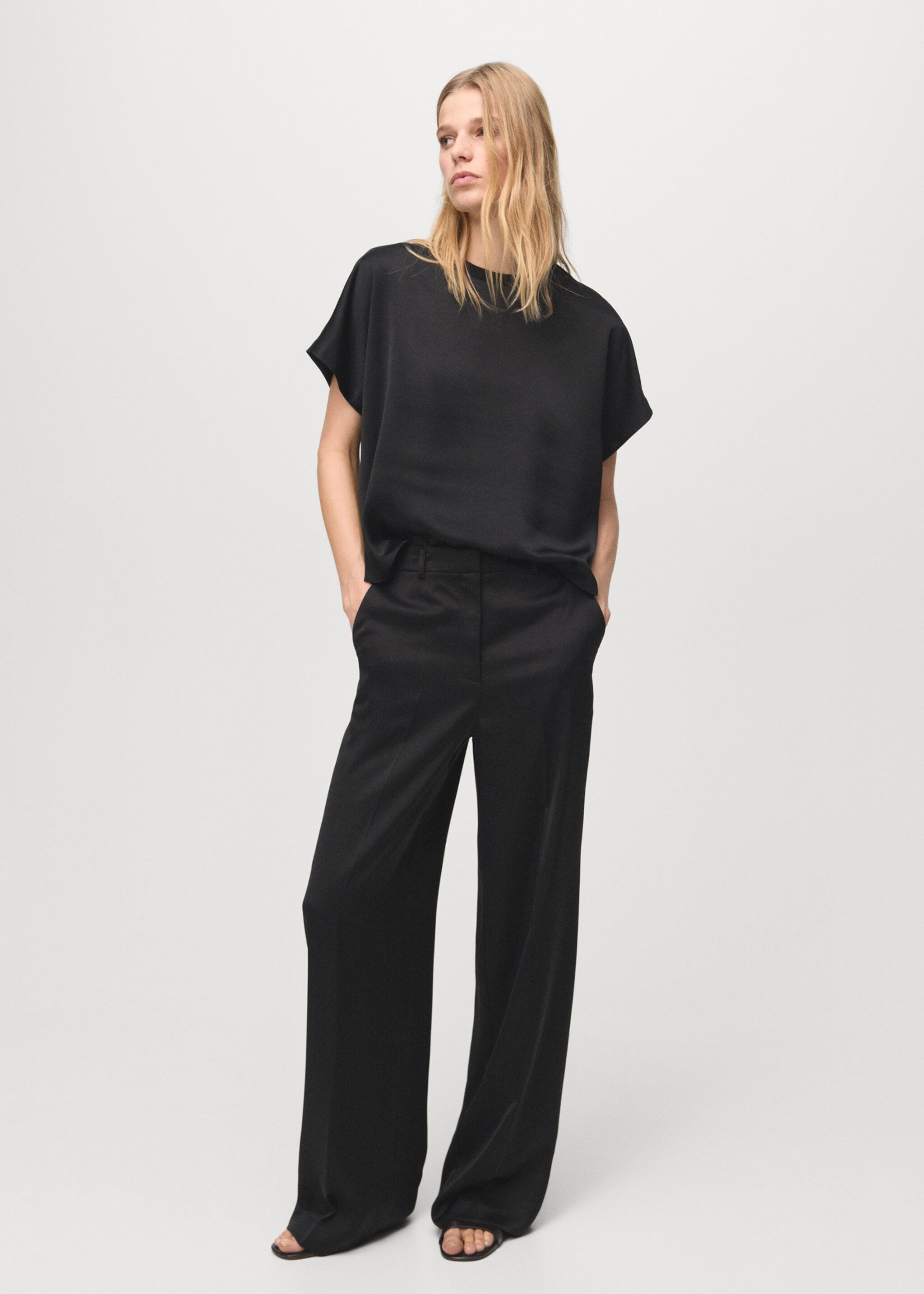 Blouse crop satinée - Plan général, Noir. Ref: 27021294-00.