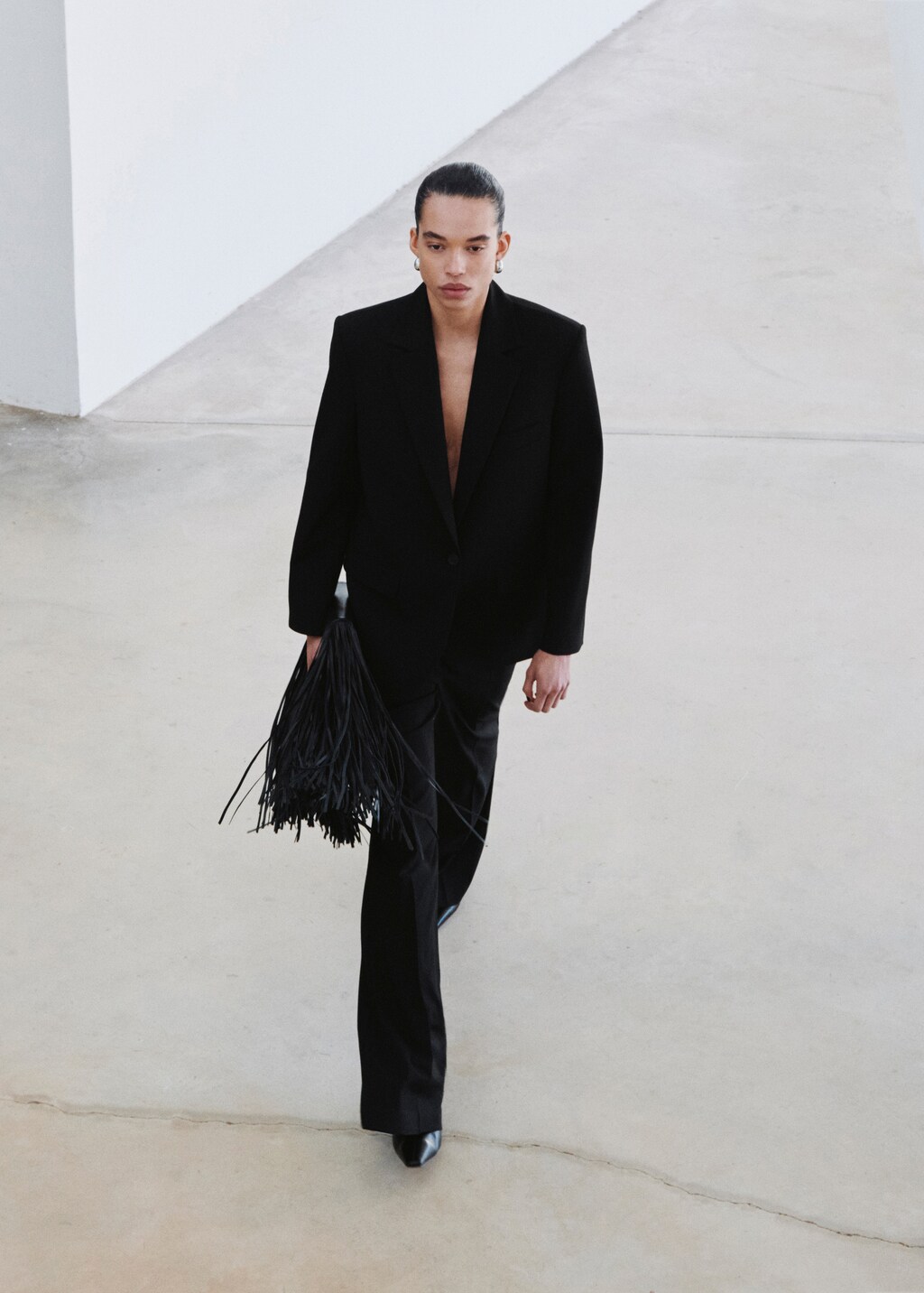 Straight suit jacket with lapel pockets