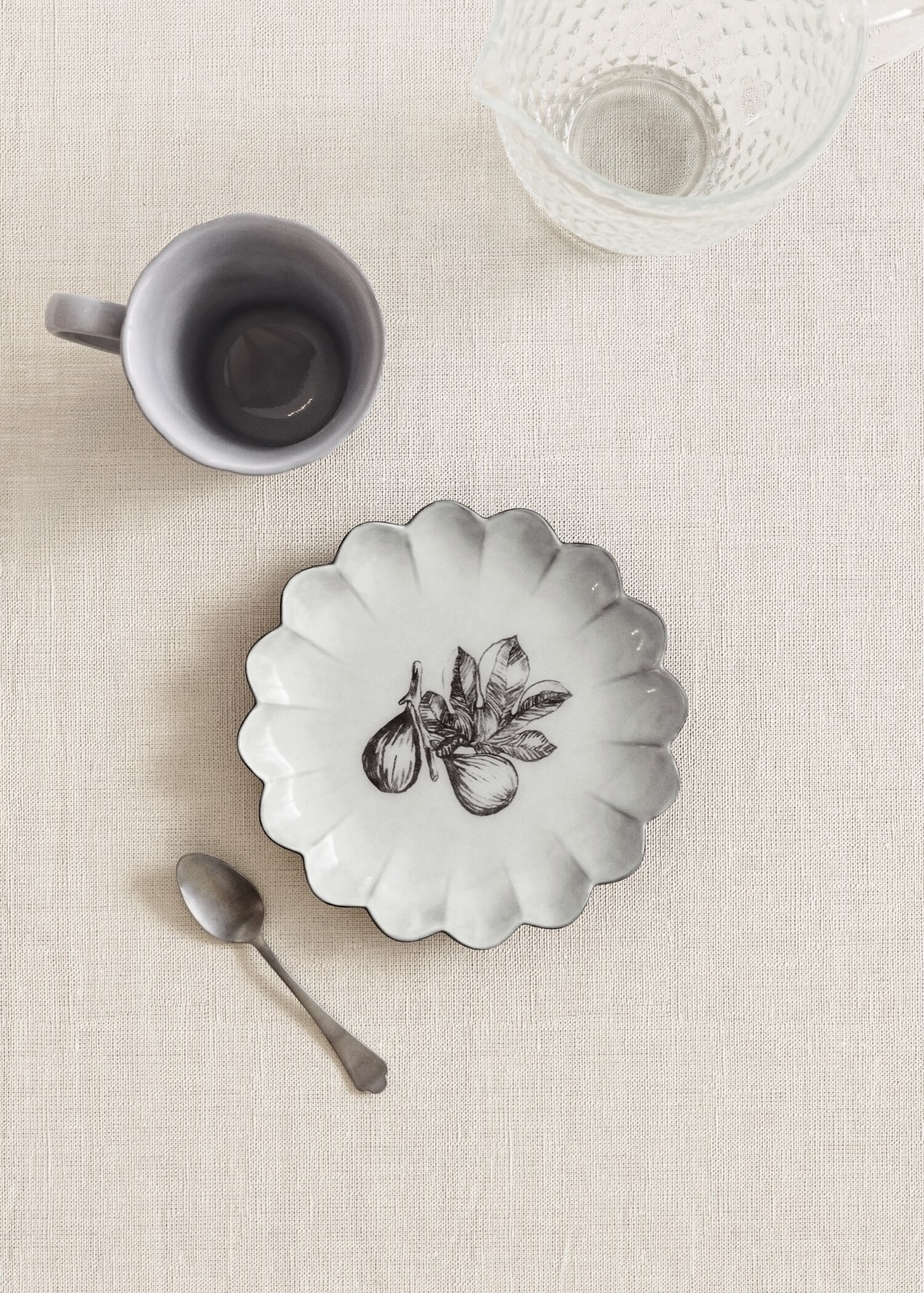 Dessertteller aus Steingut mit gewellter Form - Allgemeine Ansicht