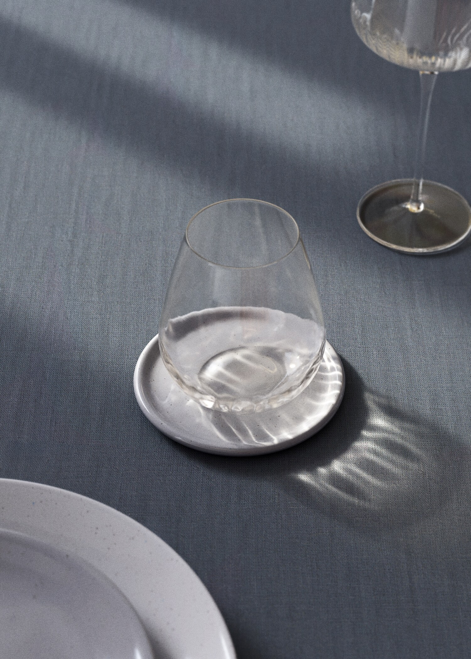 Stoneware coasters with spots - General plane