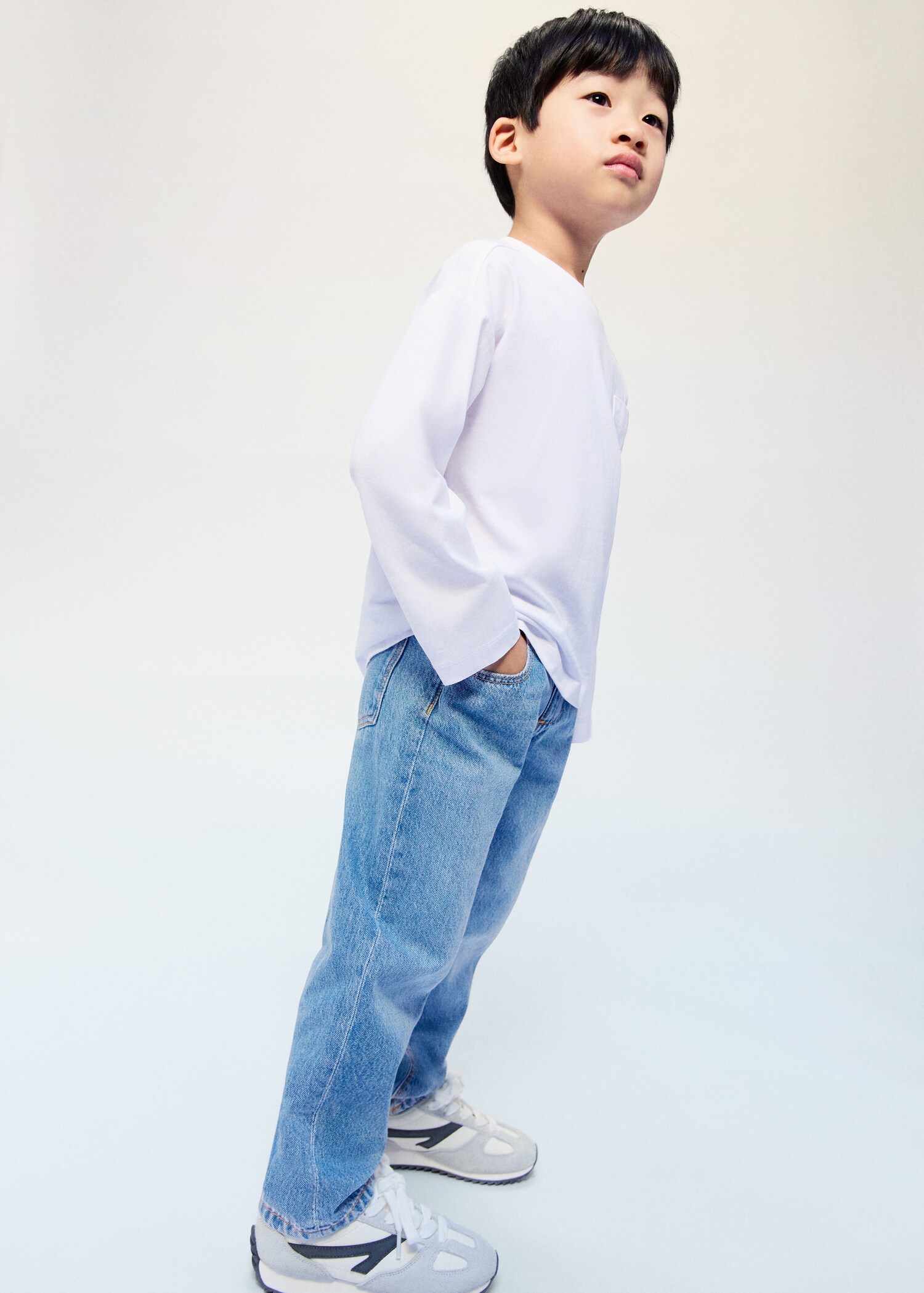 Straight jeans with elastic waistband - General plane