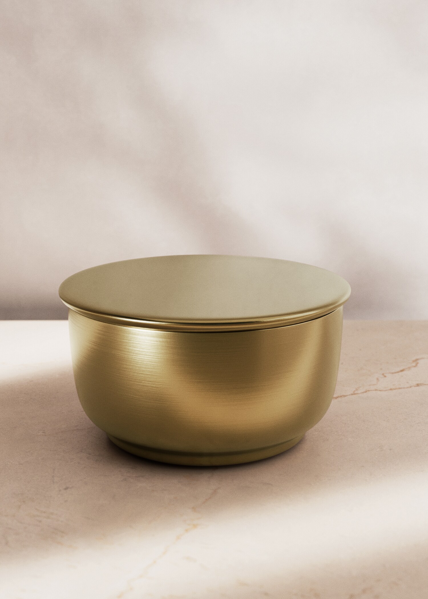 Cylindrical box with small lid - General plane