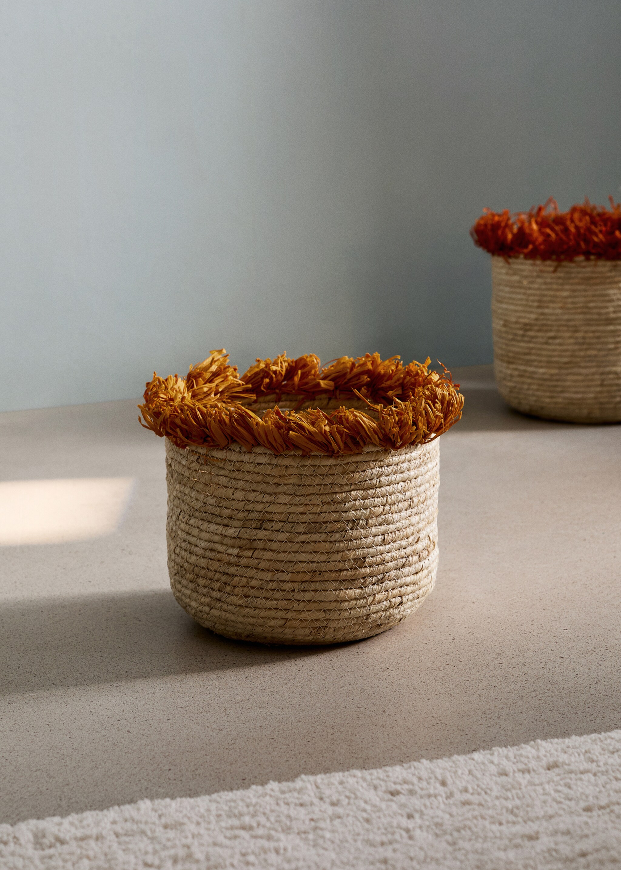 Medium basket with fringe detail - General plane, Dark Orange. Ref: 27023278-00.