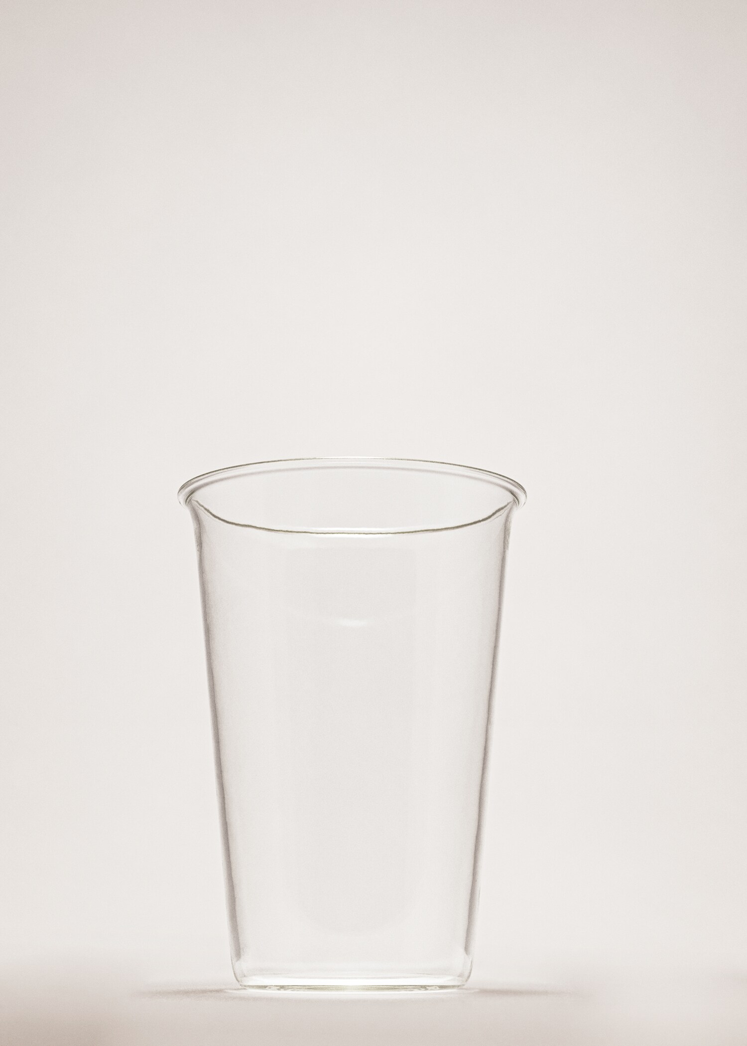 Mellanstort glas med enkel design i borosilikat - Allmän bild