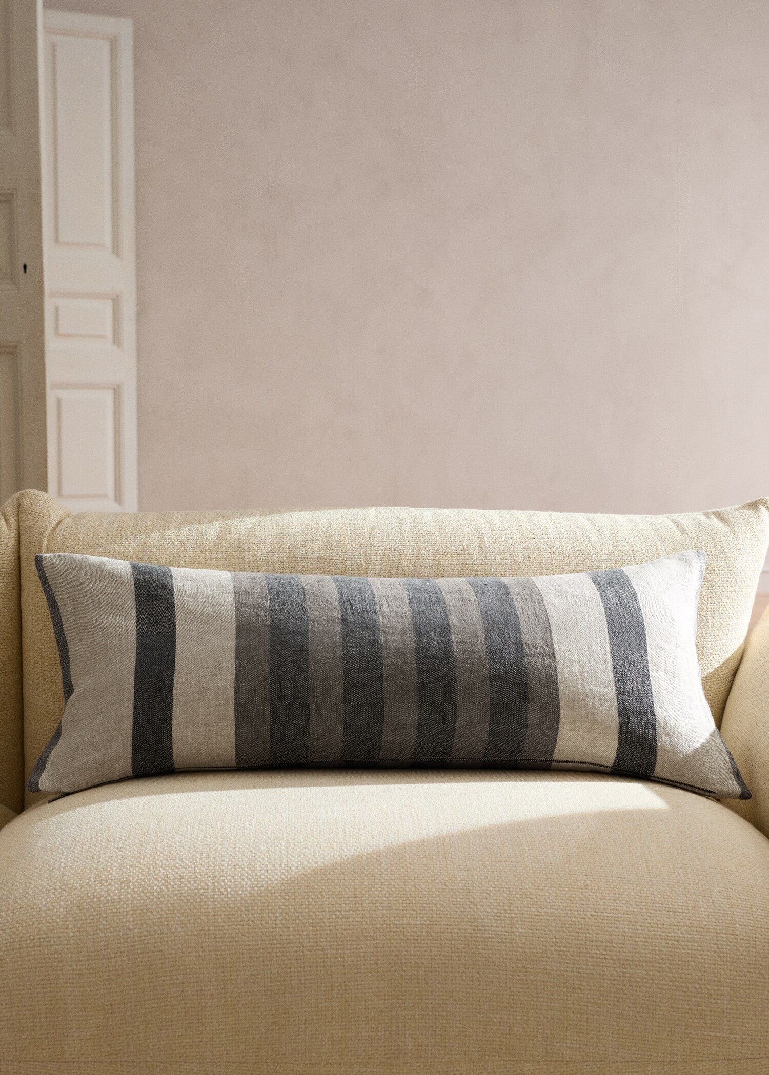 Linen striped cushion cover 40x90 cm - General plane