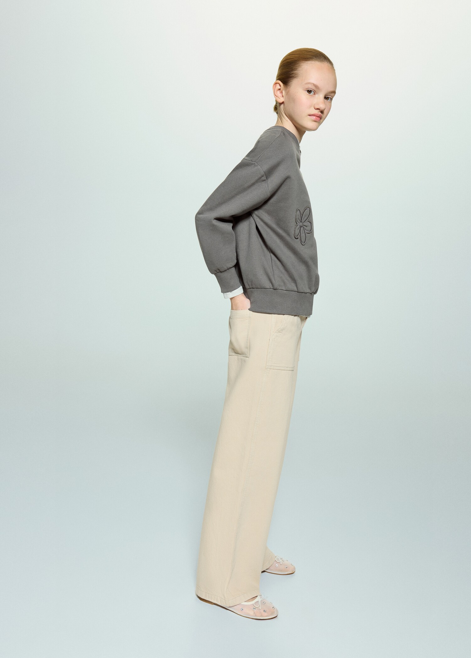 Sweat-shirt coton fleurs brodées - Plan général