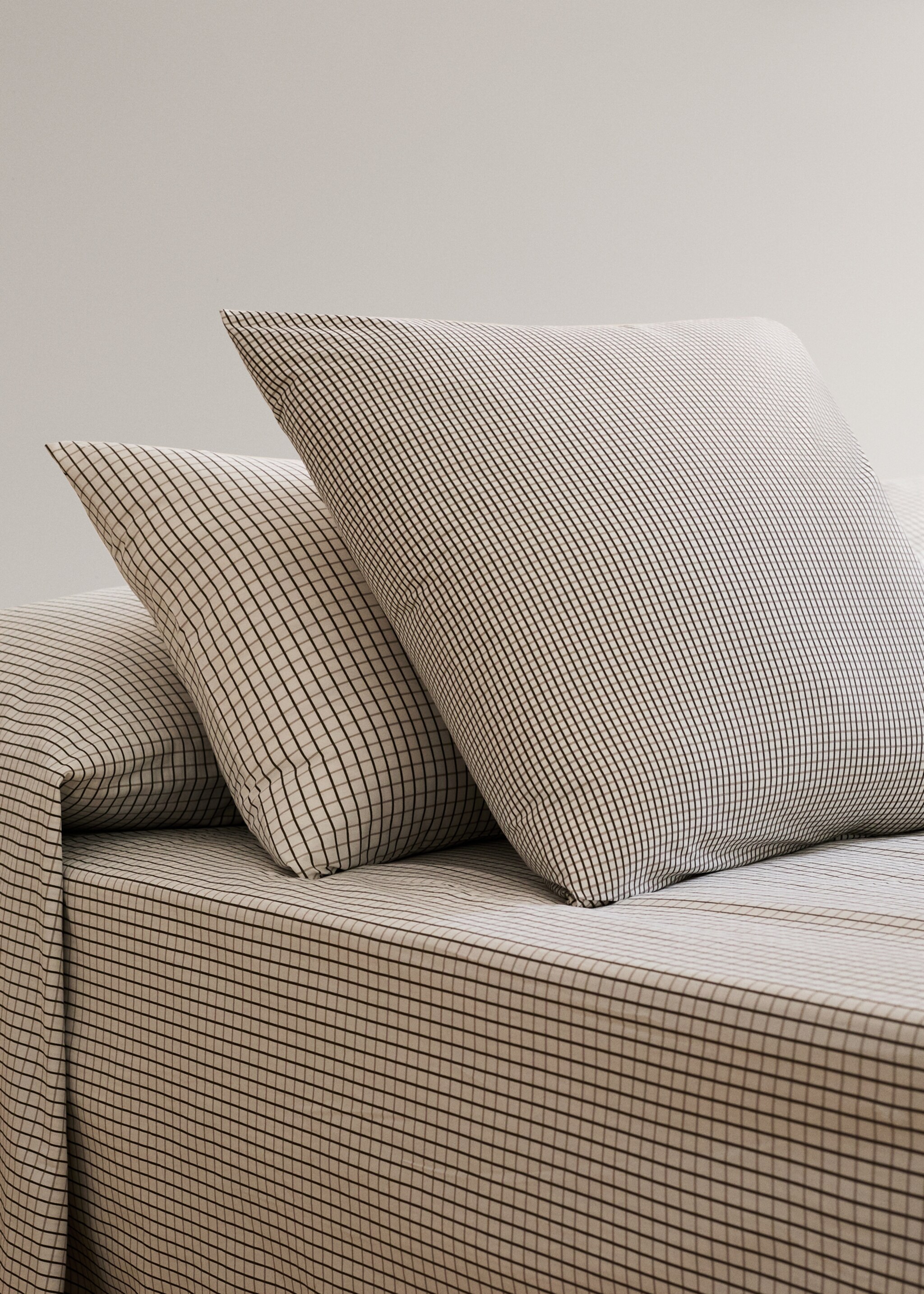 Two percale cotton reversible mini-check pillowcases 50x75 cm - General plane, Coffee. Ref: 27023724-00.