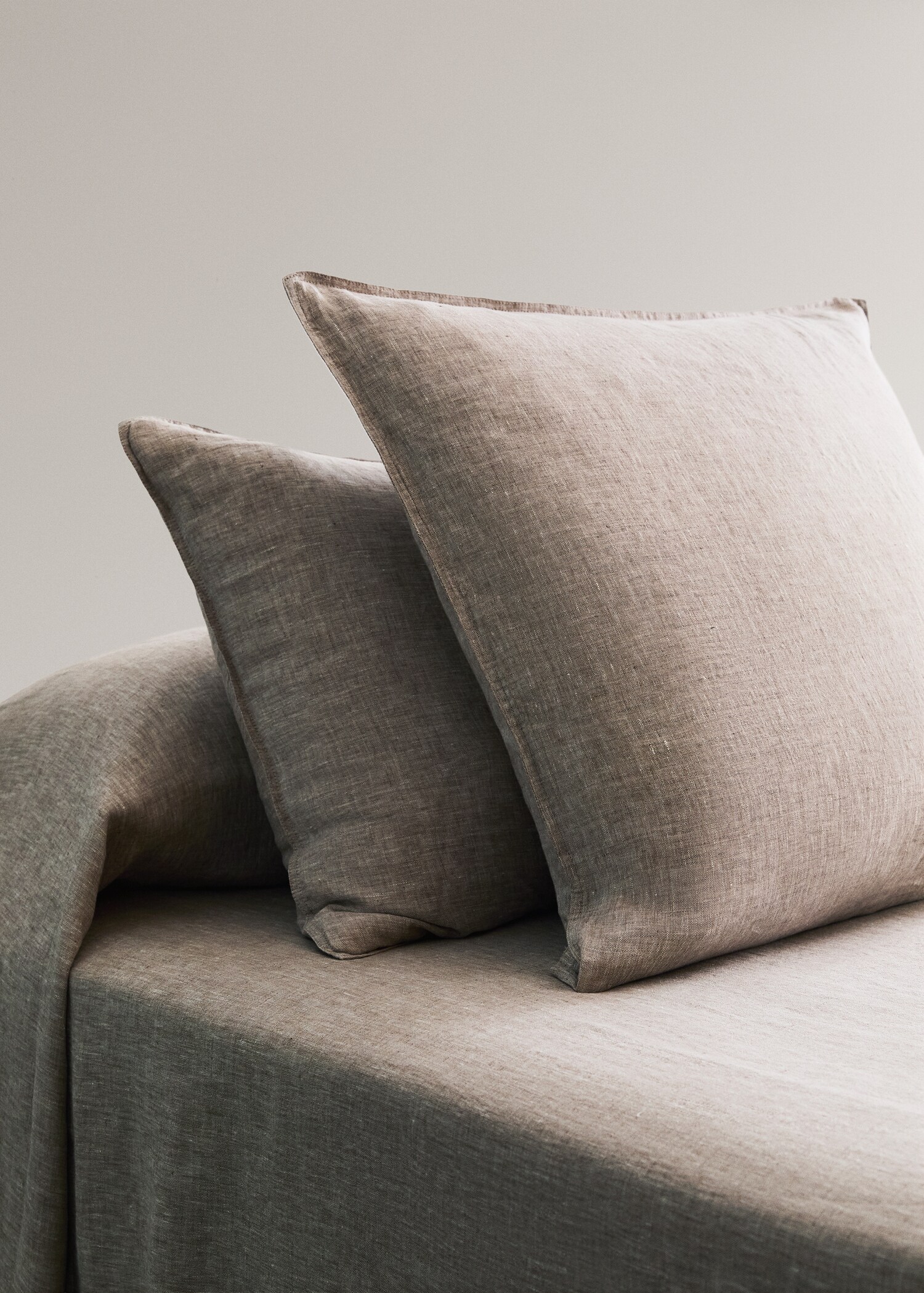 Linen yarn-dyed pillow cover 60x60 cm - General plane