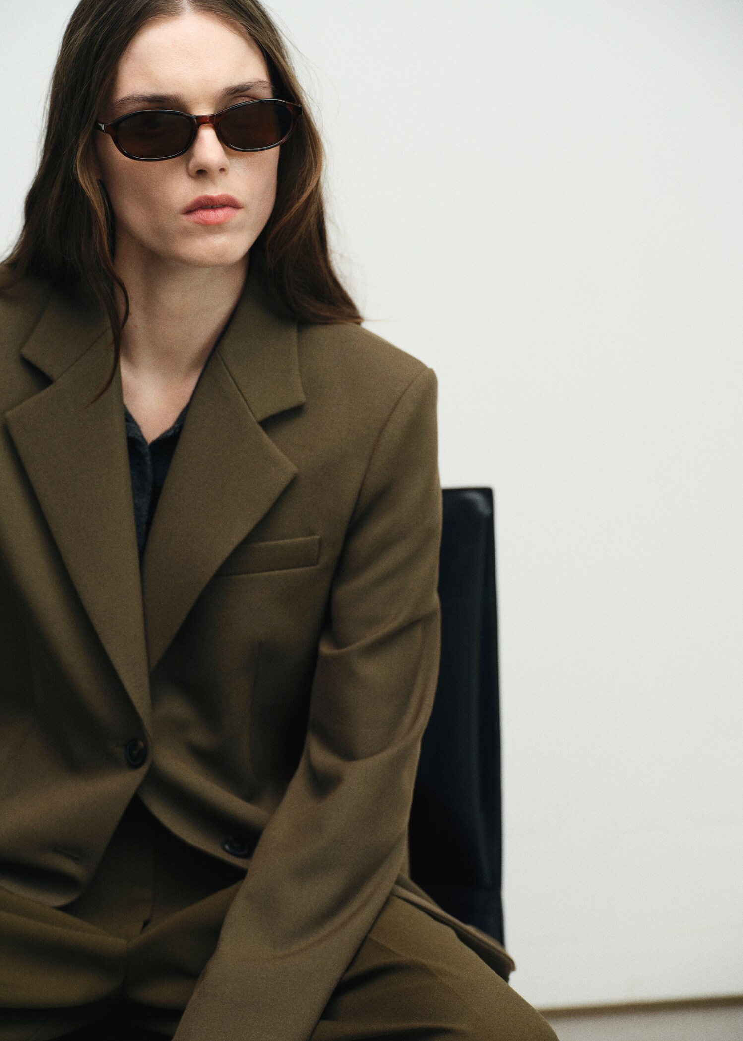 Semi-transparent frame sunglasses - General plane