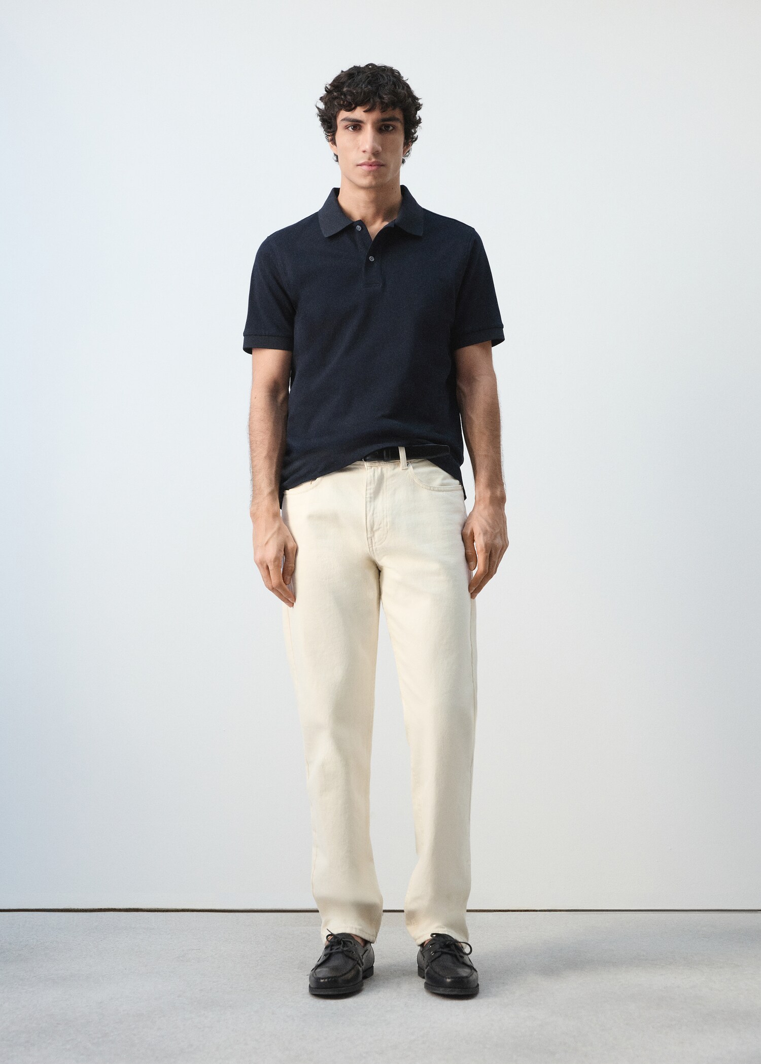 قميص بولو بقصة عادية من قطن بيكيه - رؤية عامة