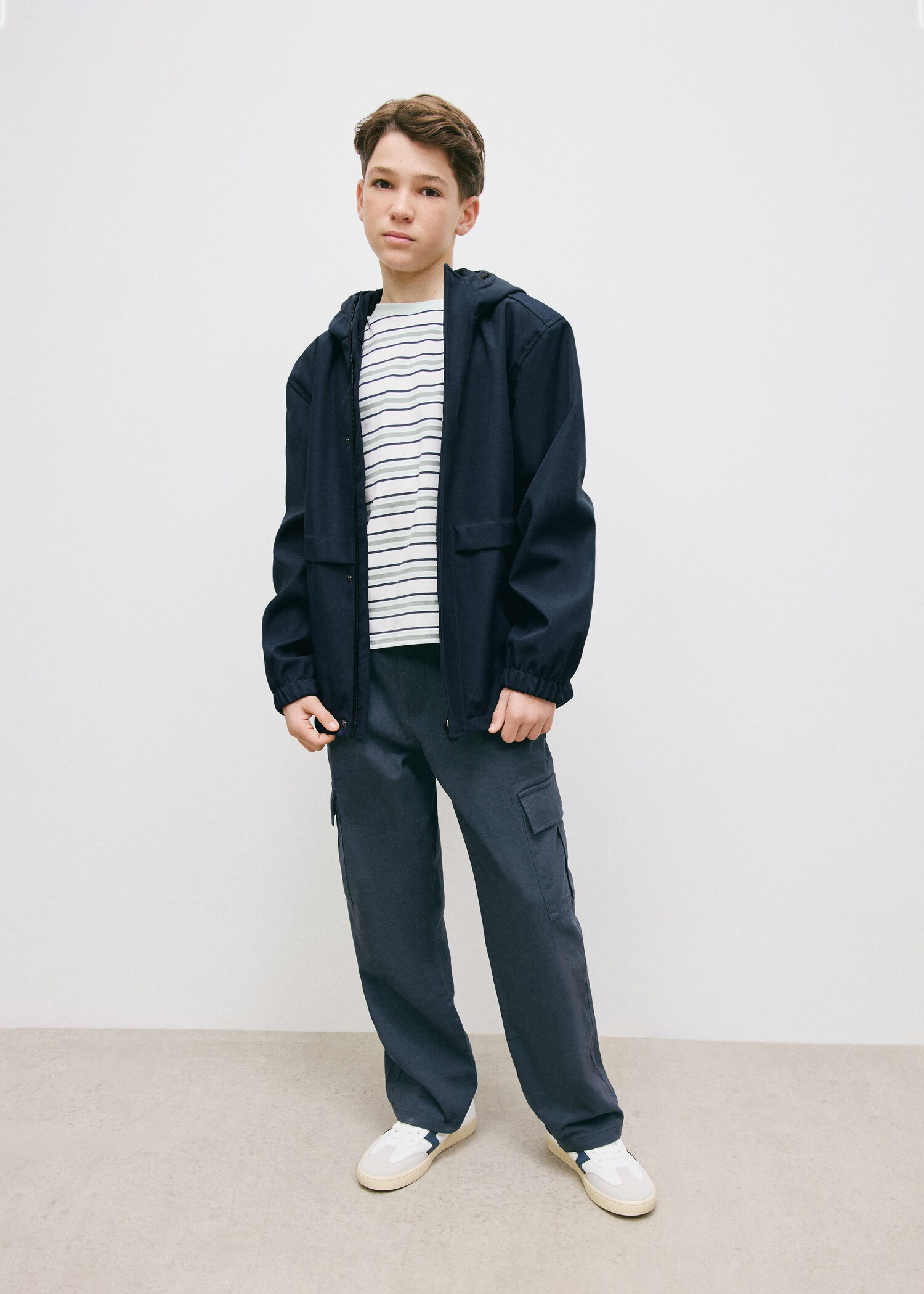 Hooded water-repellent parka - General plane