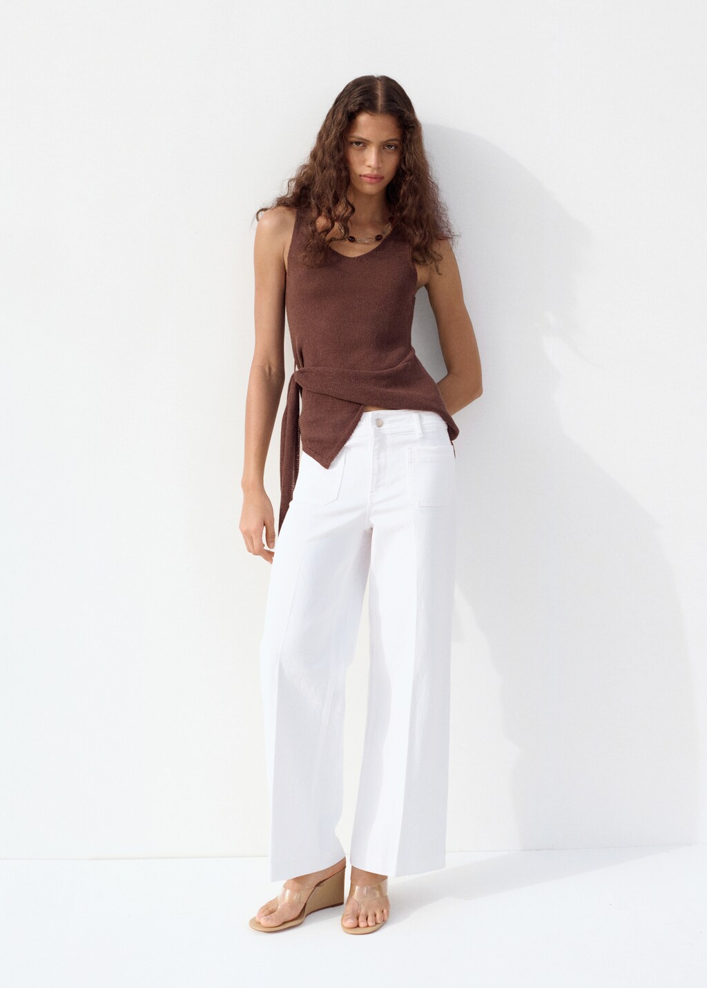 Wide leg jeans with pockets