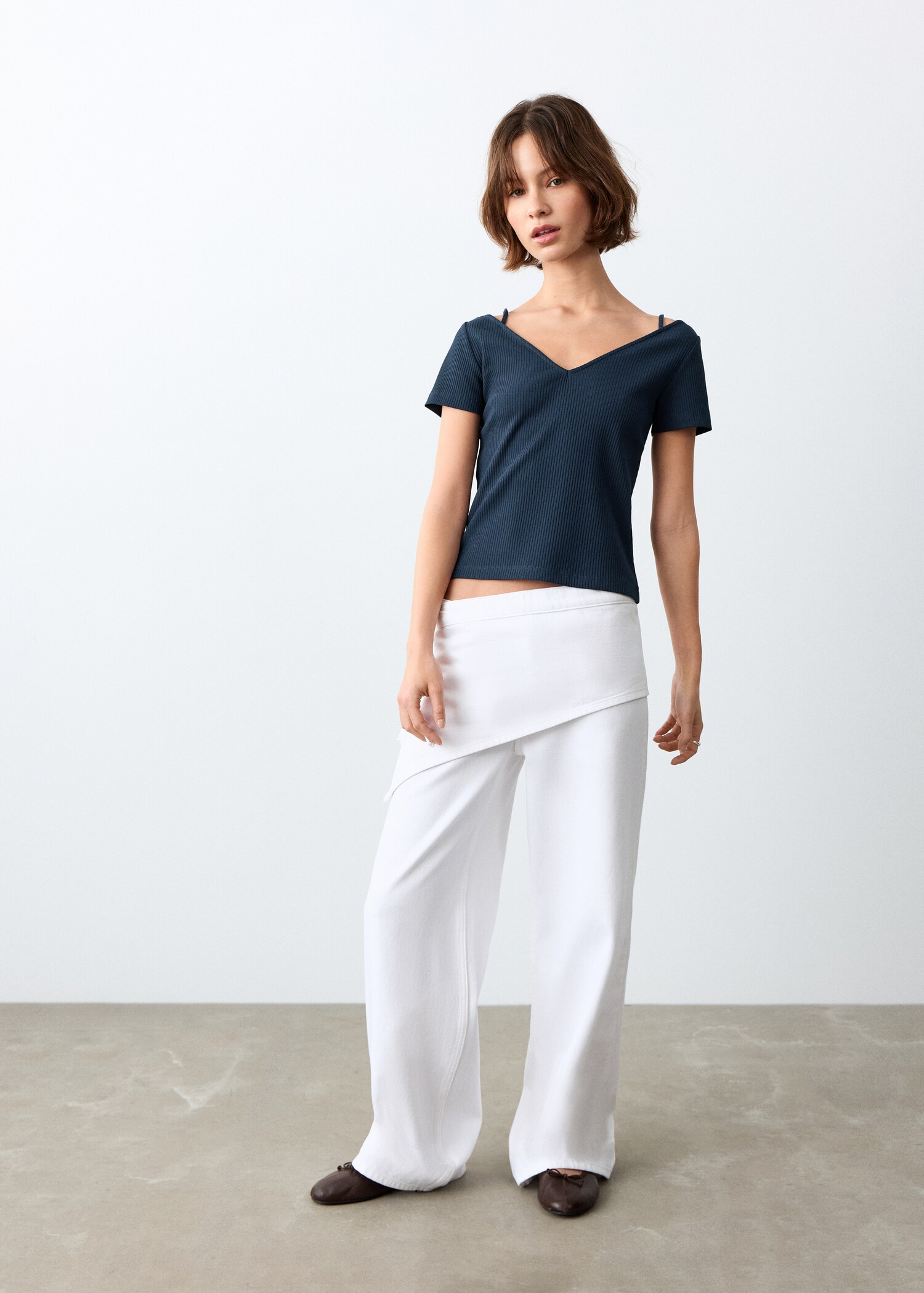 Short-sleeve strap top - General plane