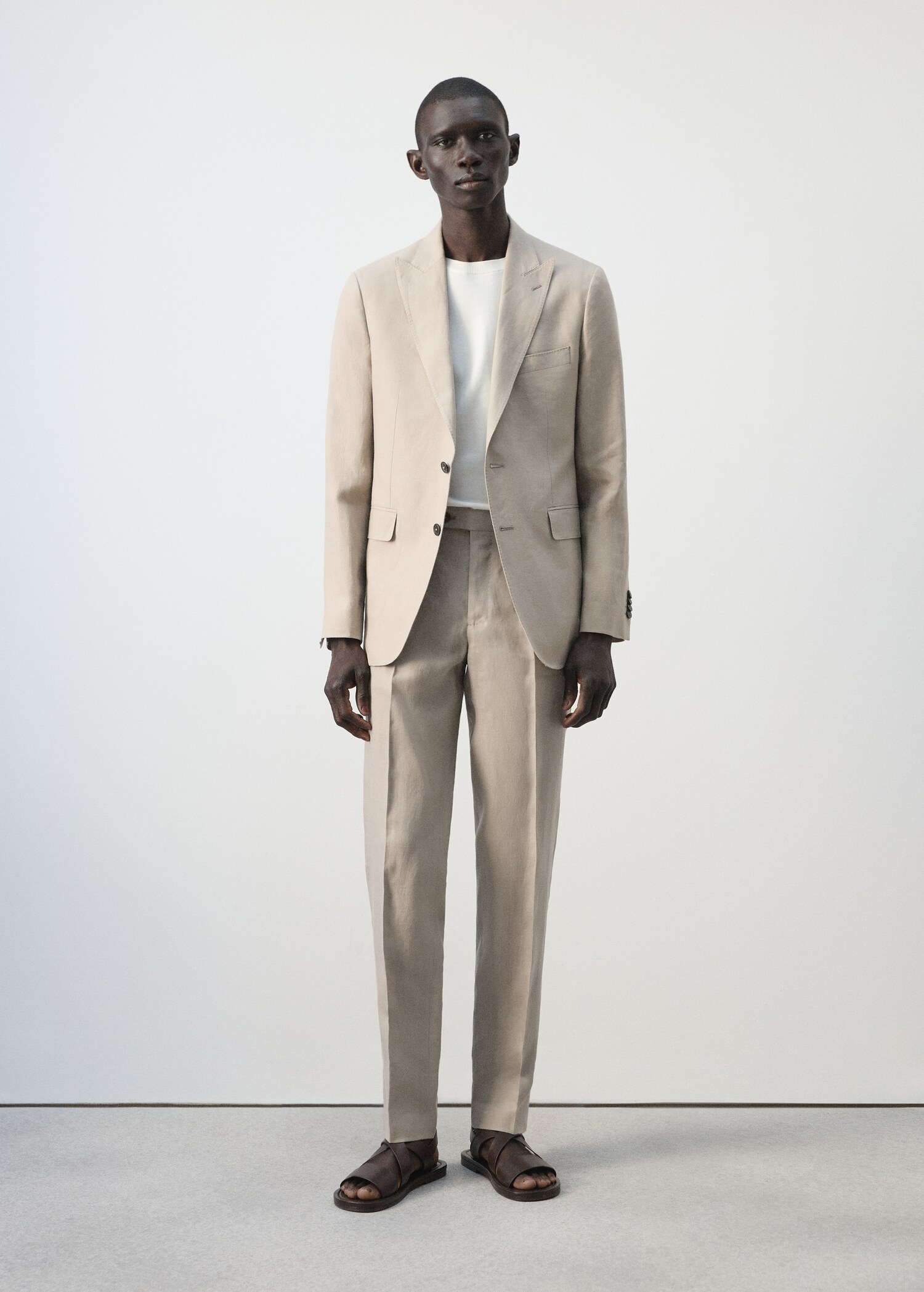 بليزر بذلة بتفصيلة نحيفة من الكتان 100% - رؤية عامة